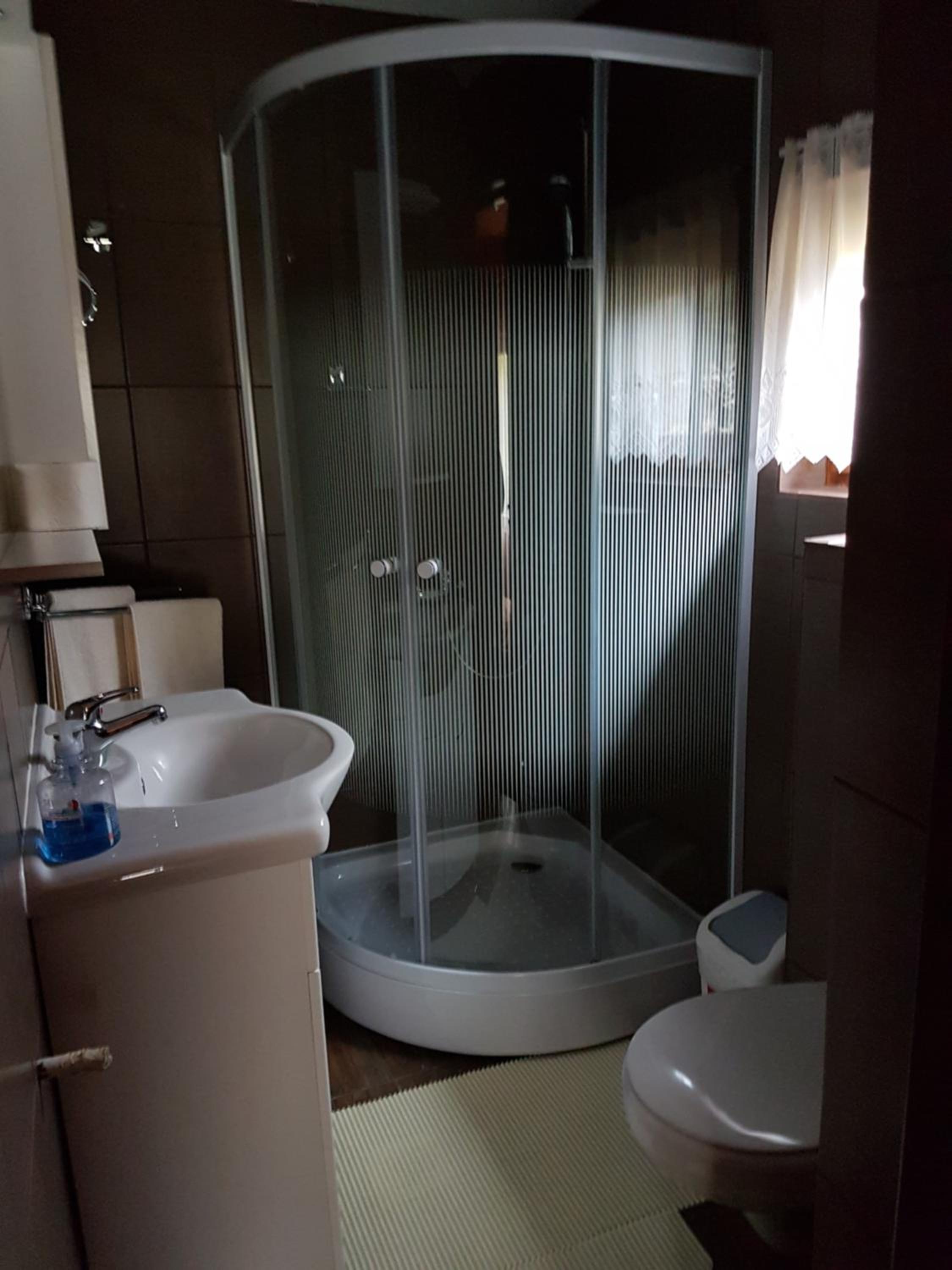 Standard Double Room - Photo 13