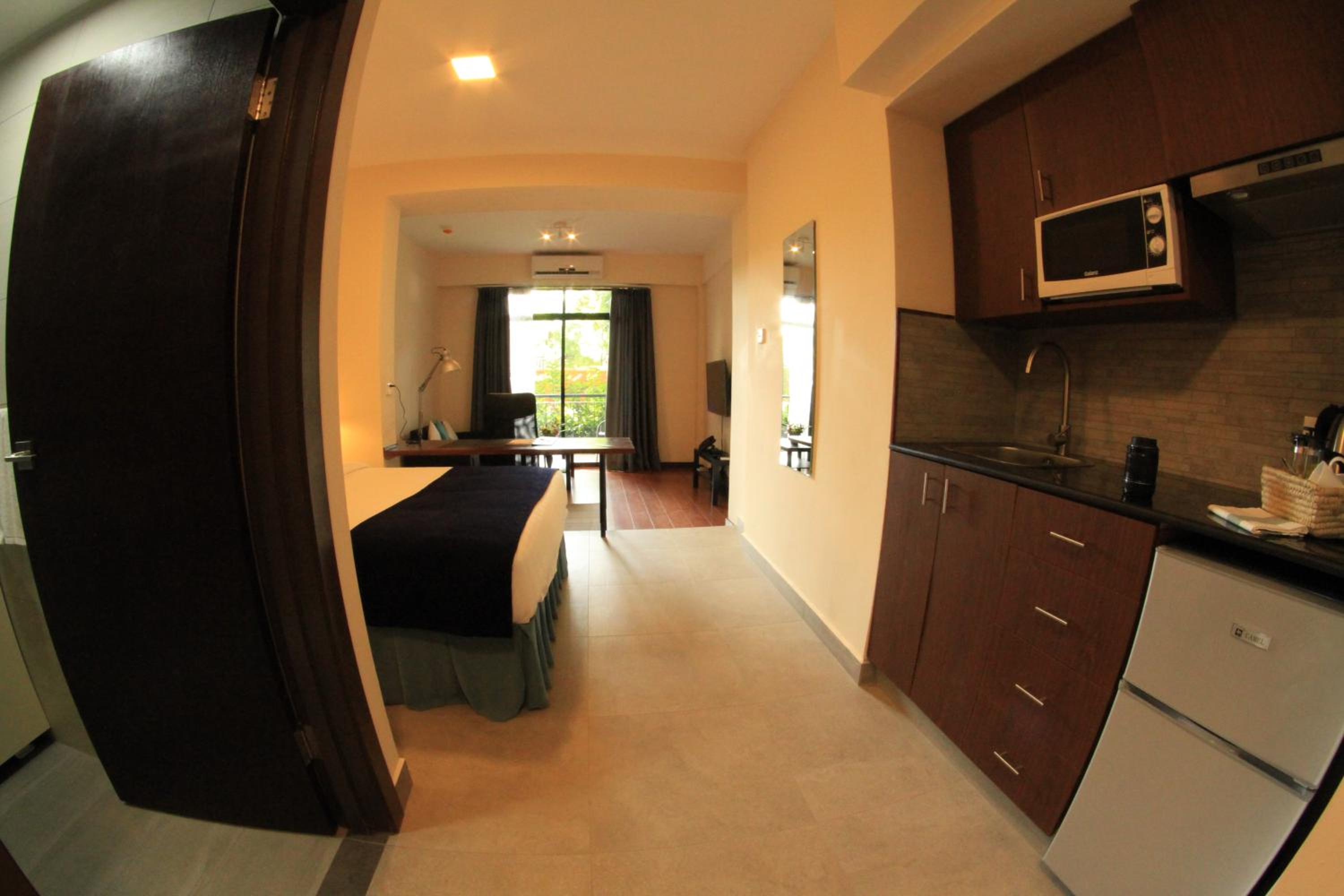 Studio Apartment photo 3