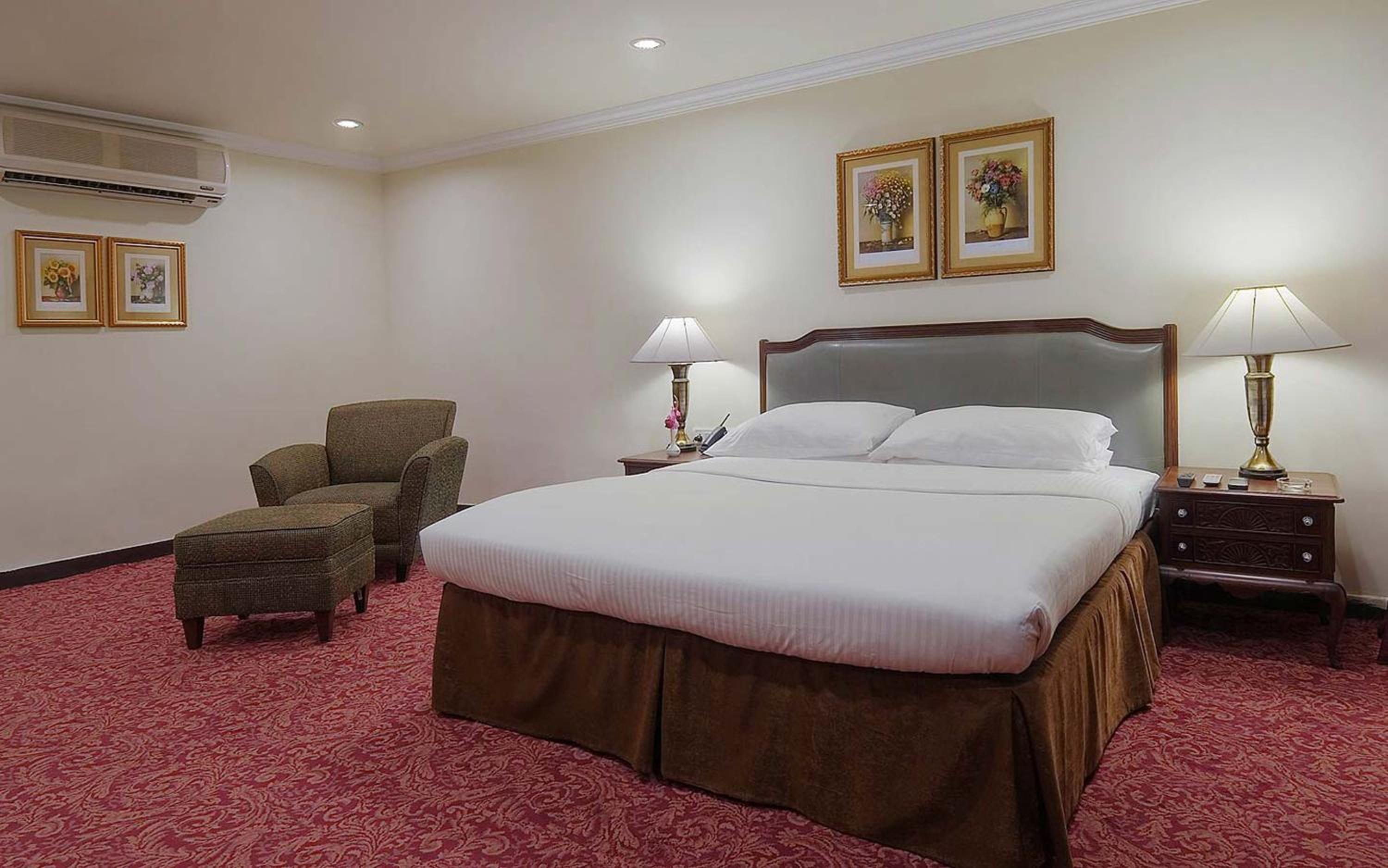 Suite  - 15% Discount on Foods & Soft Beverages* | 15% Discounts on Laundry Services* photo 2
