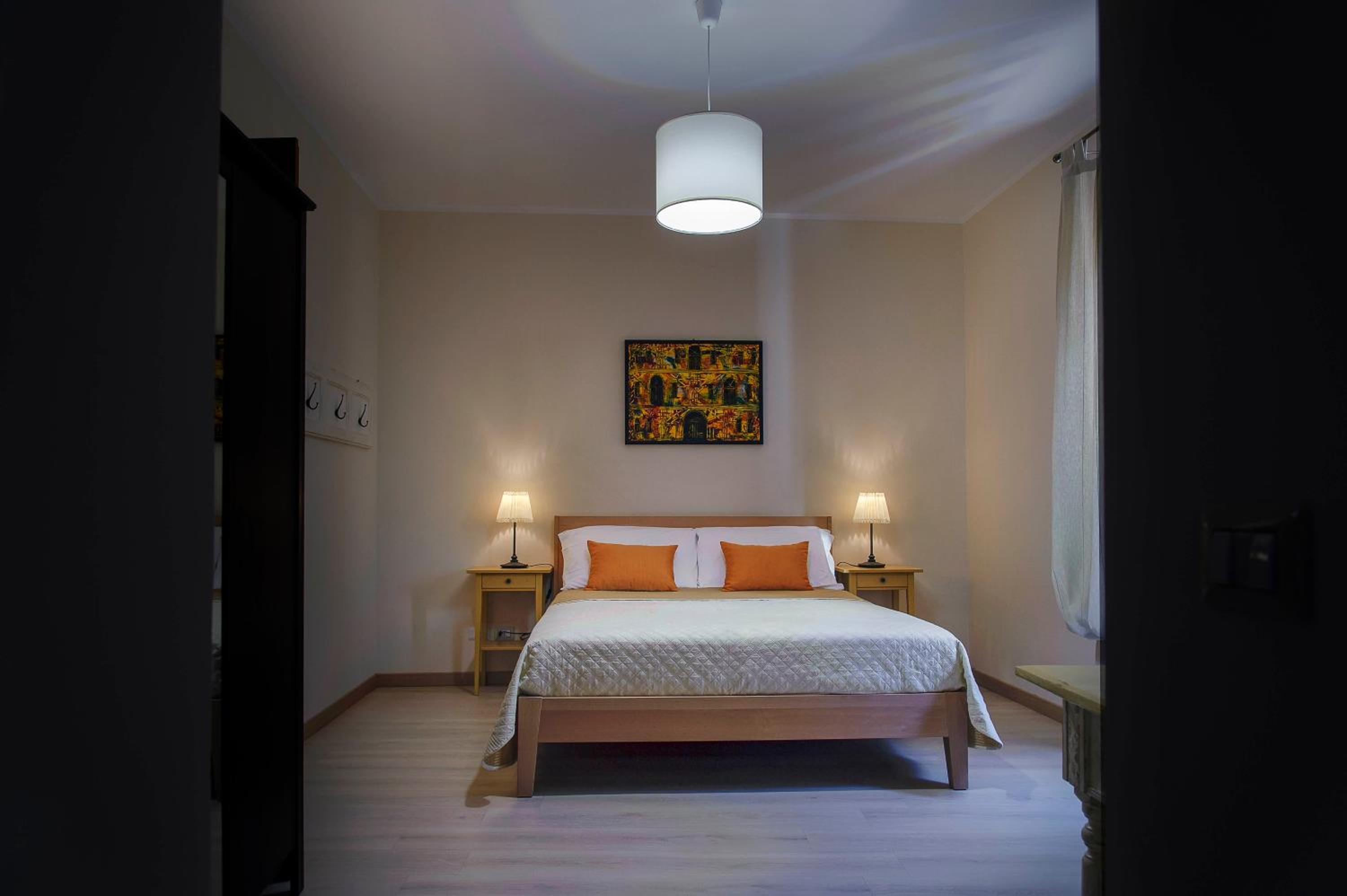 Family Room with Private Bathroom - Photo 3