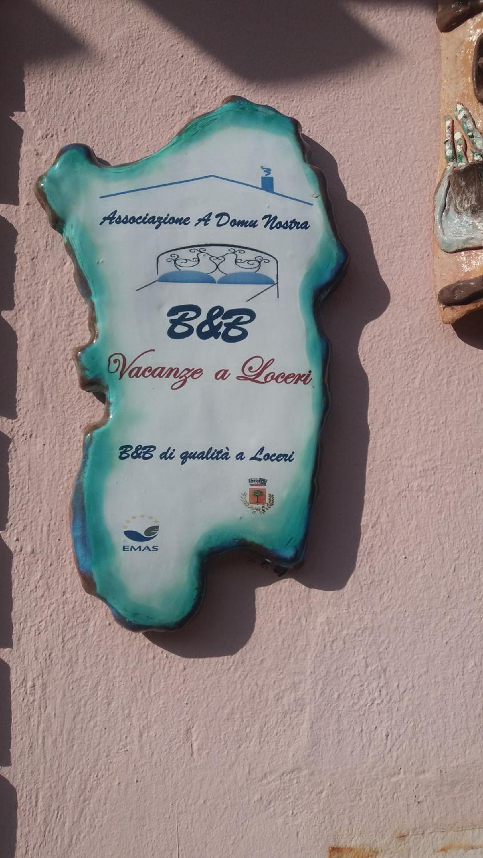 Double Room with Shared Bathroom photo 2