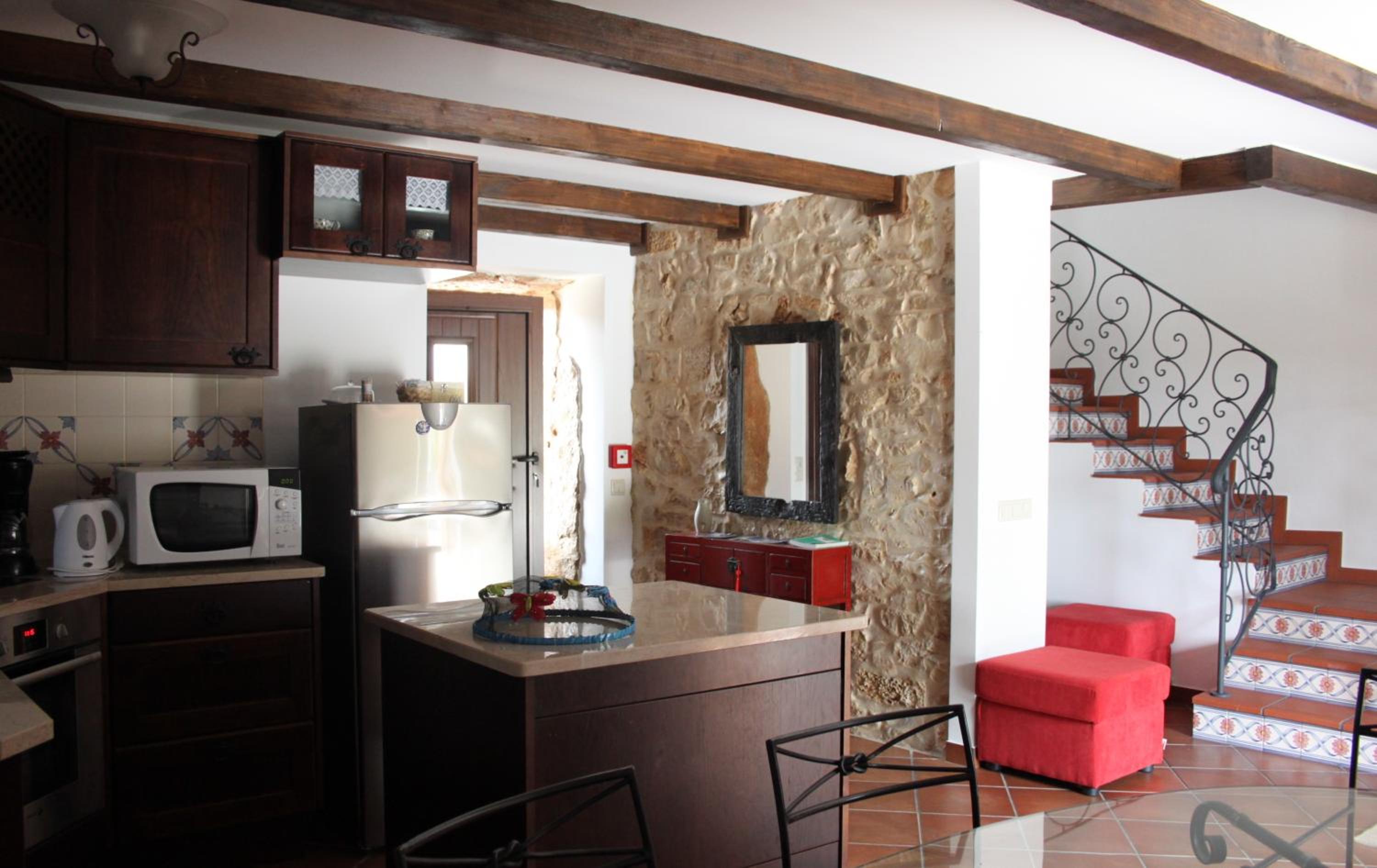 Two-Bedroom House - Photo 110