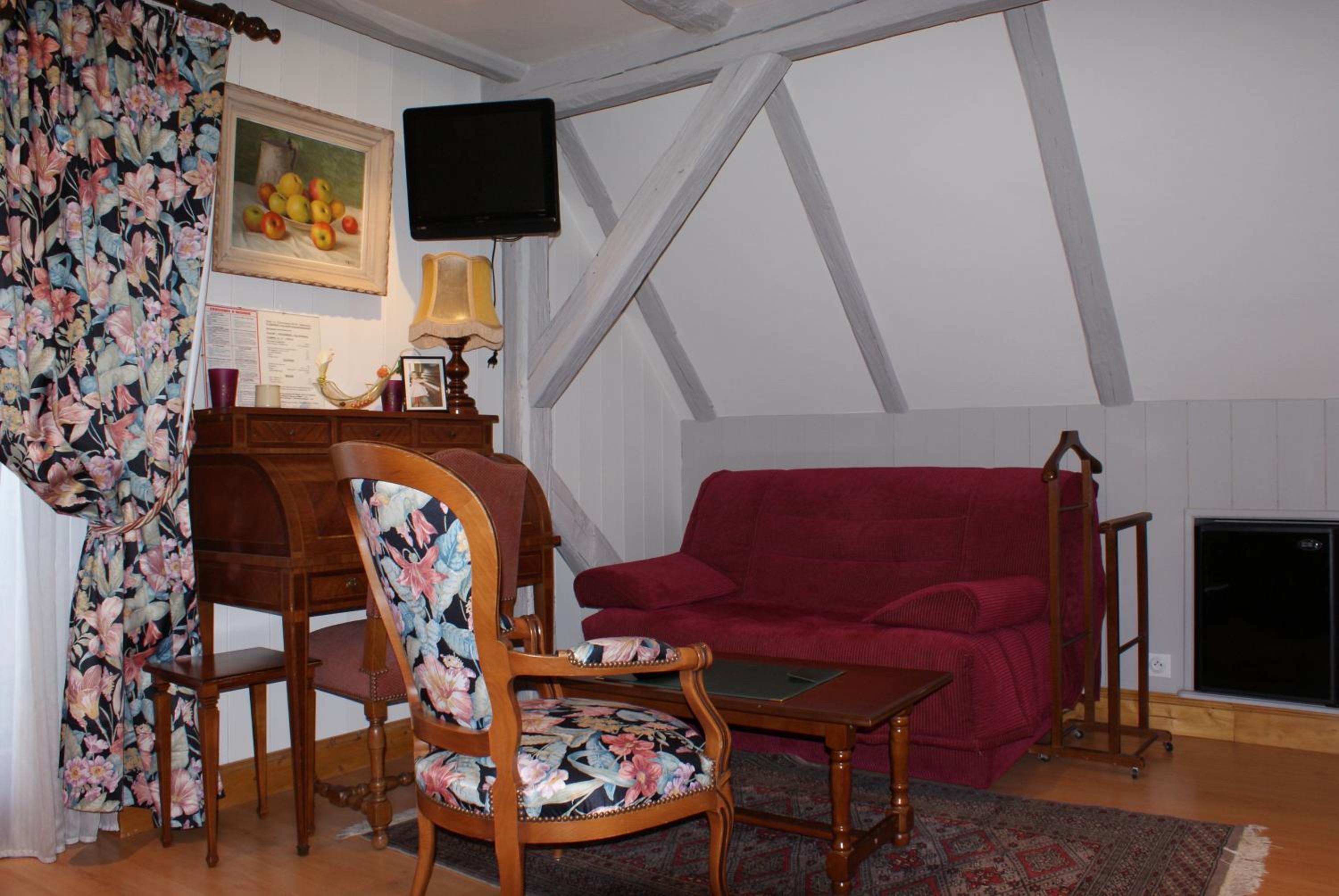 Suite - Photo 35