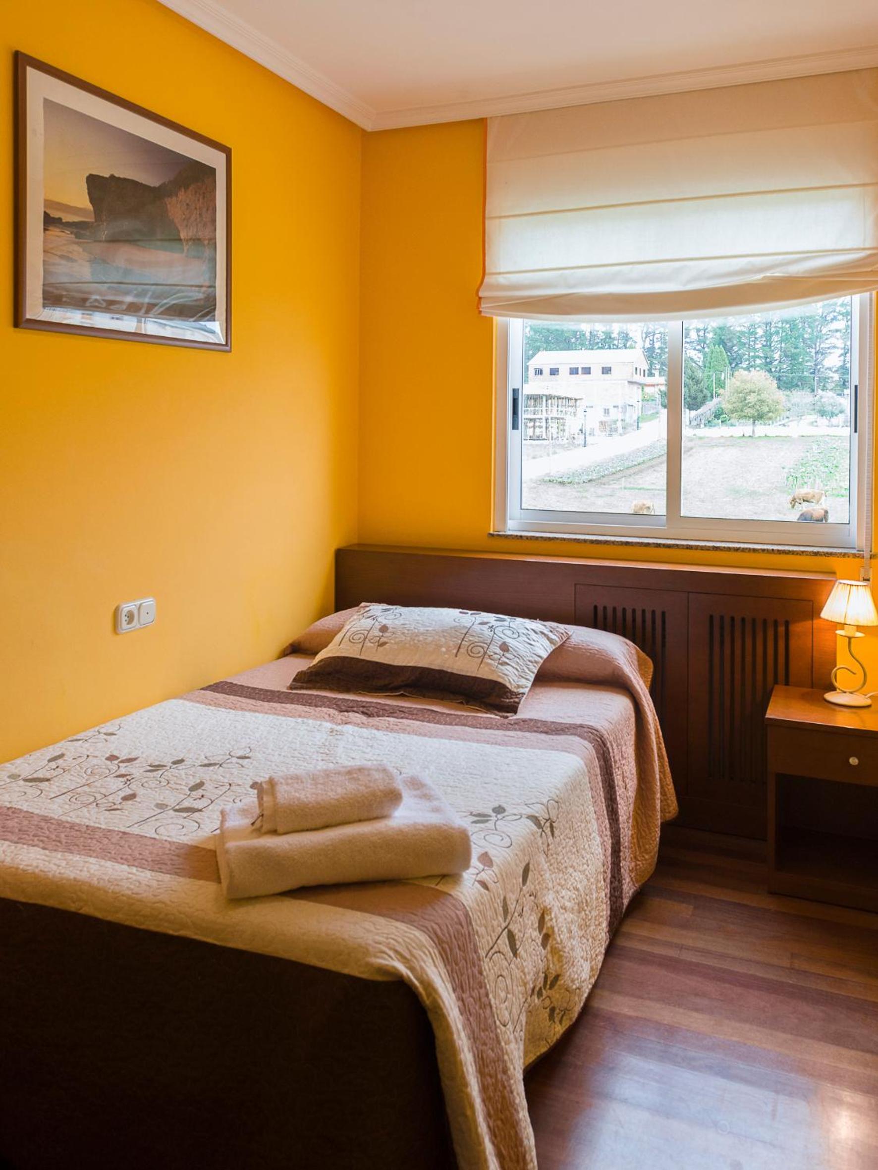 Single Room with Private External Bathroom photo 1