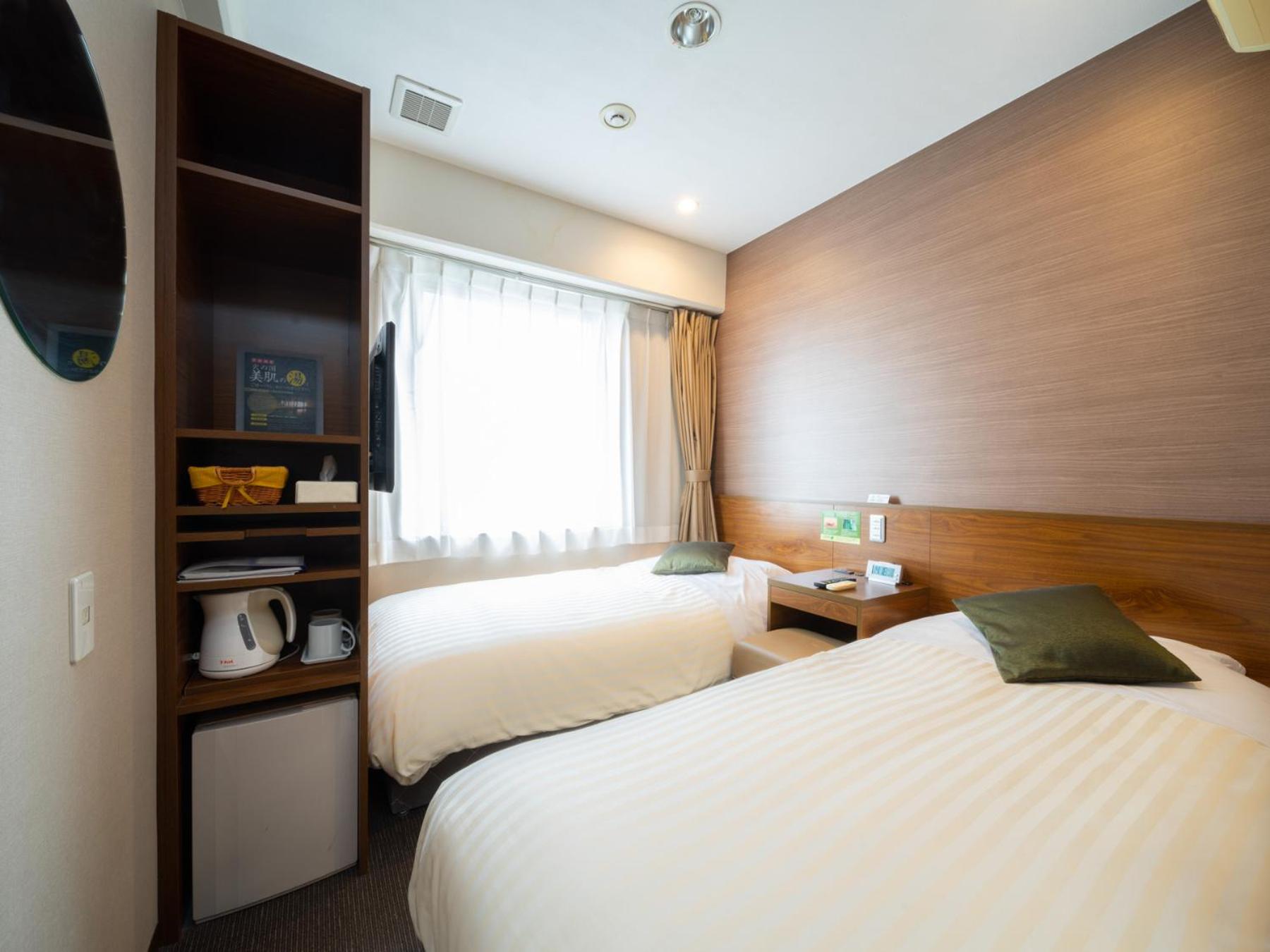 Economy Twin Room - Non-Smoking - Photo 7