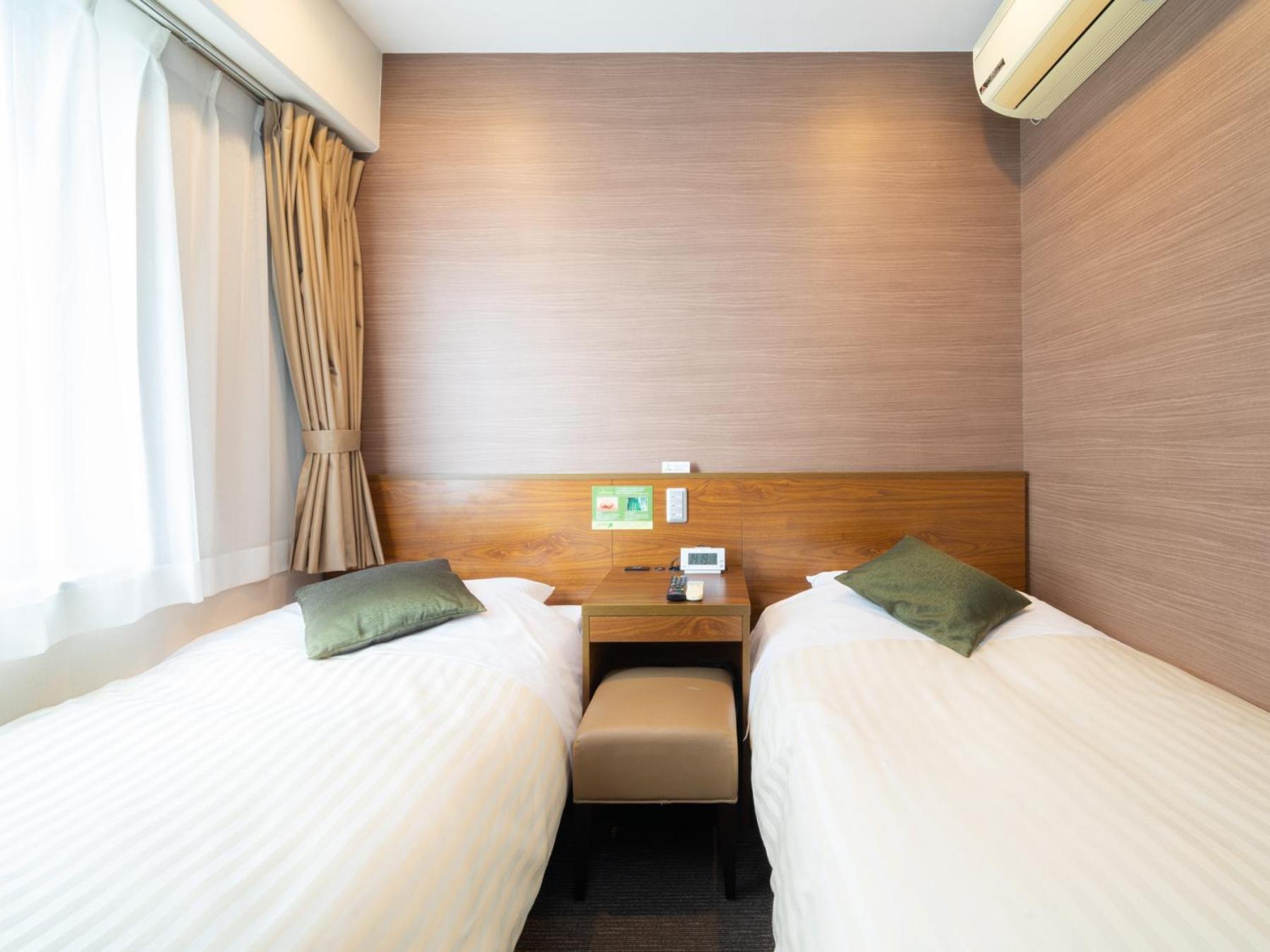 Economy Twin Room - Non-Smoking - Photo 1