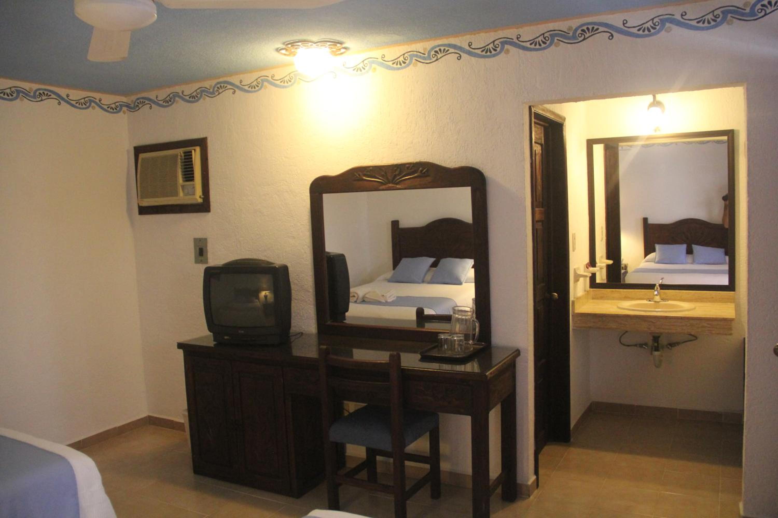Standard Double Room photo 3