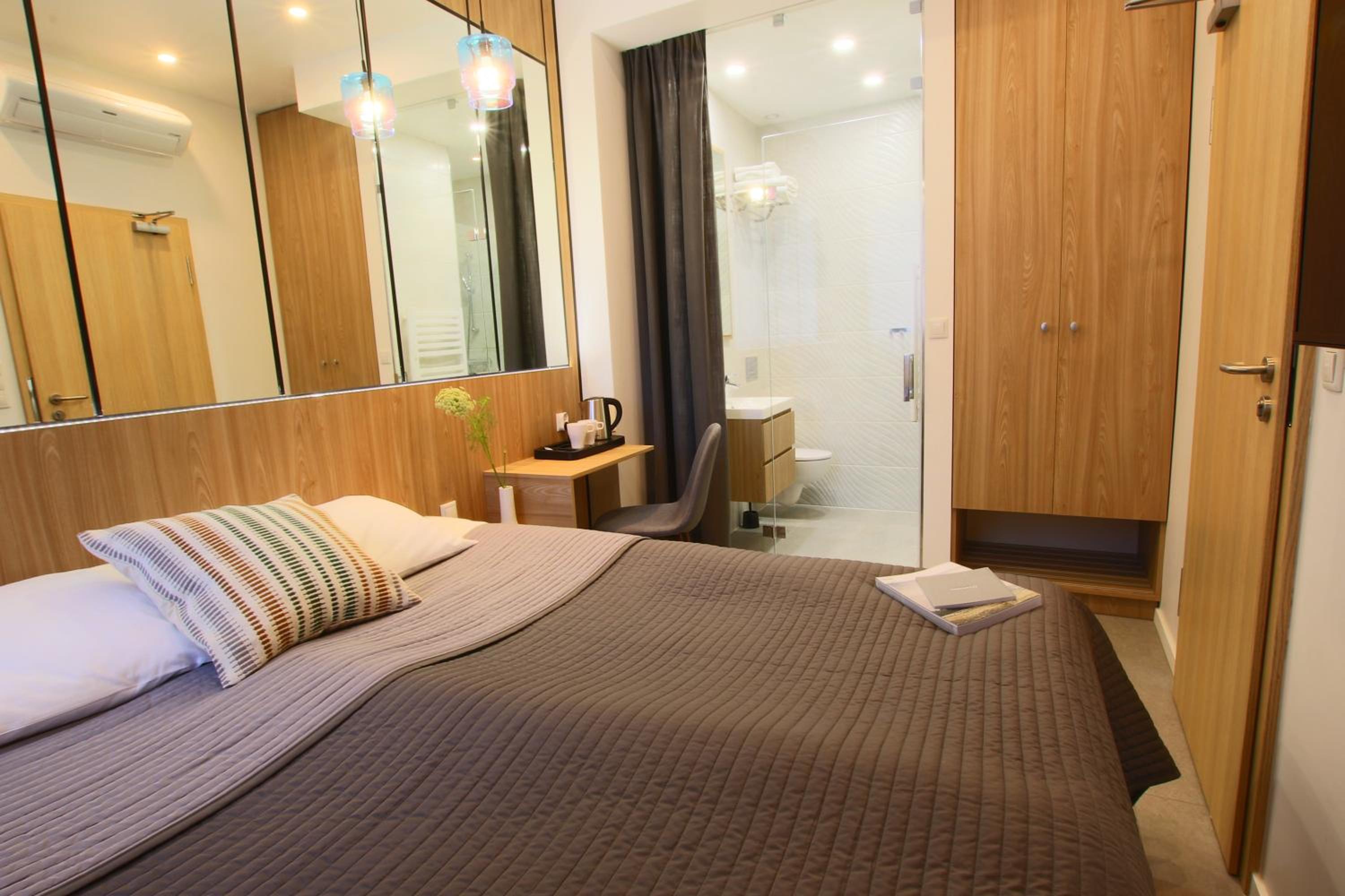 Deluxe Double Room - Photo 5