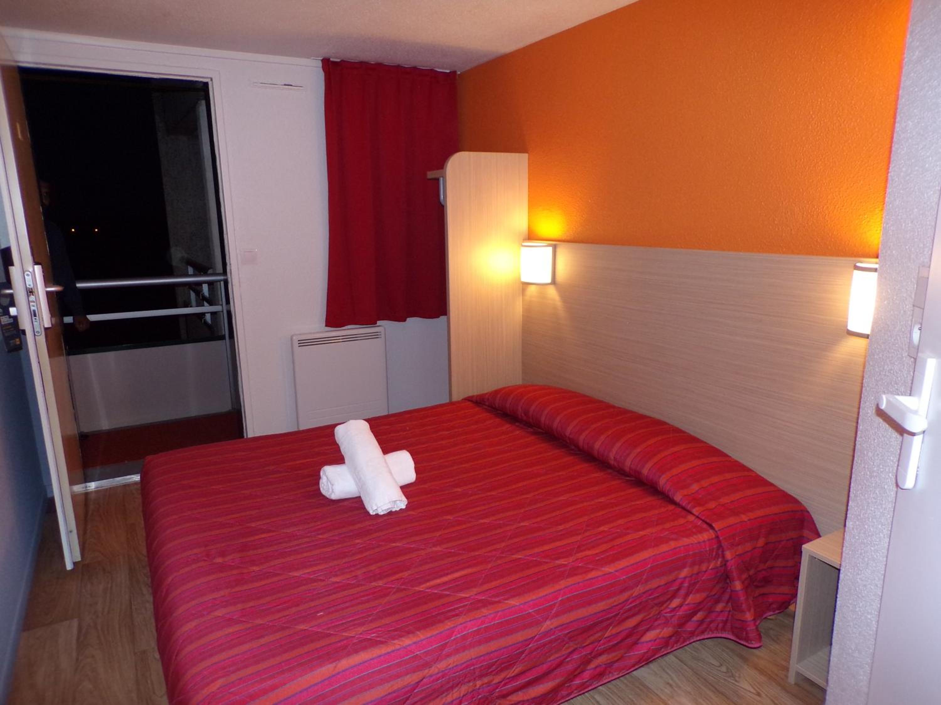 Double Room - Photo 2