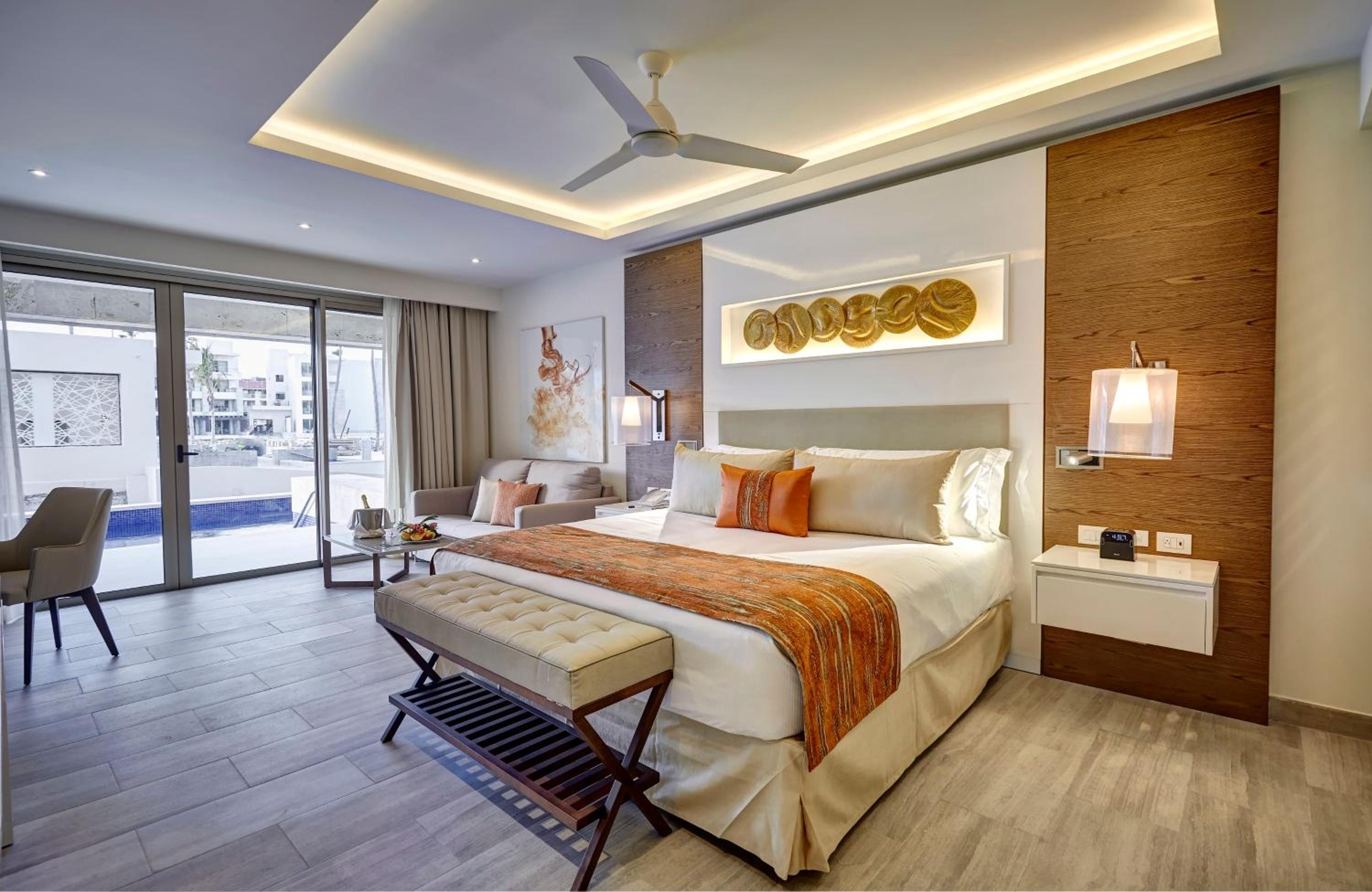 Luxury Junior Suite Swim Out