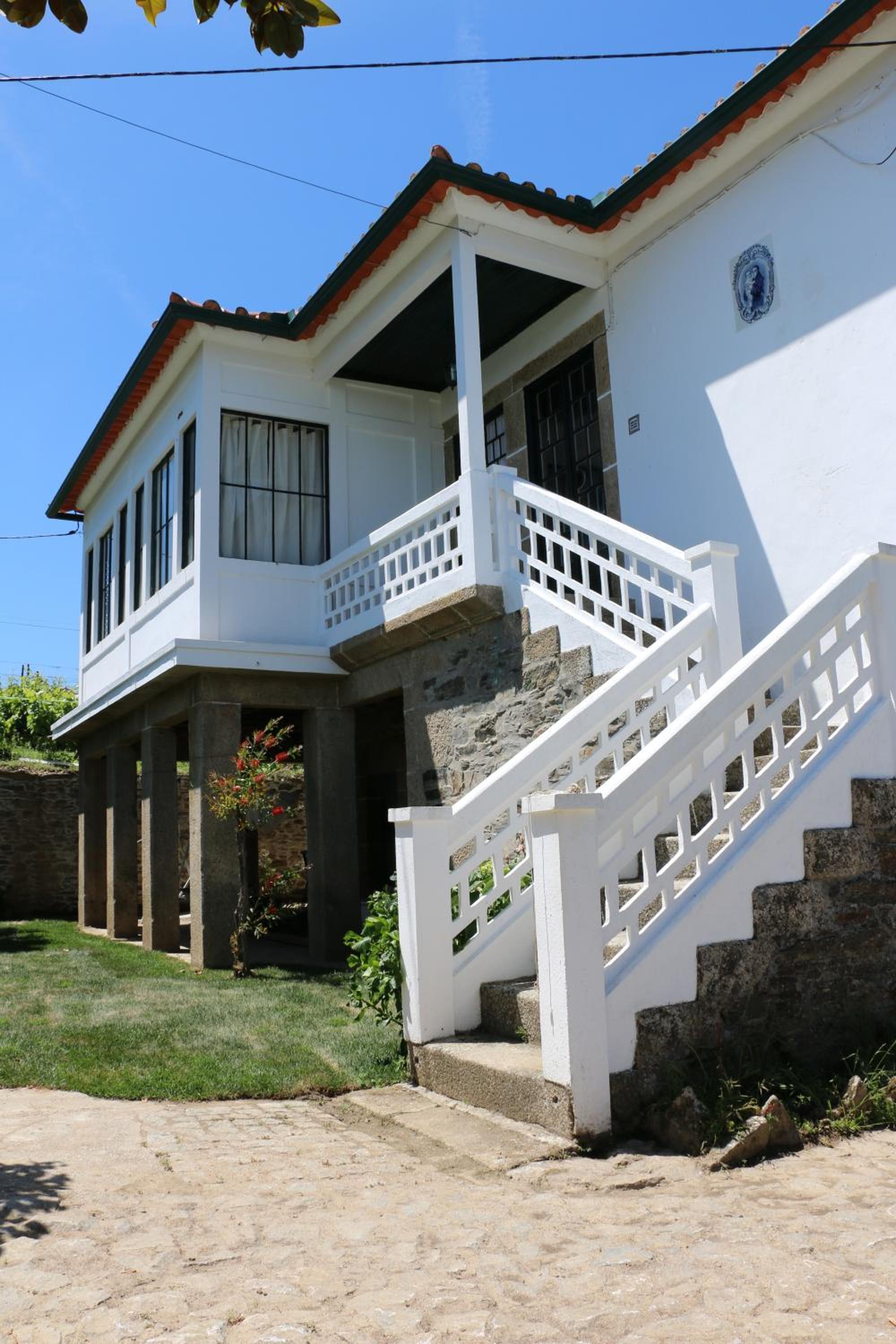 One-Bedroom House - Photo 6