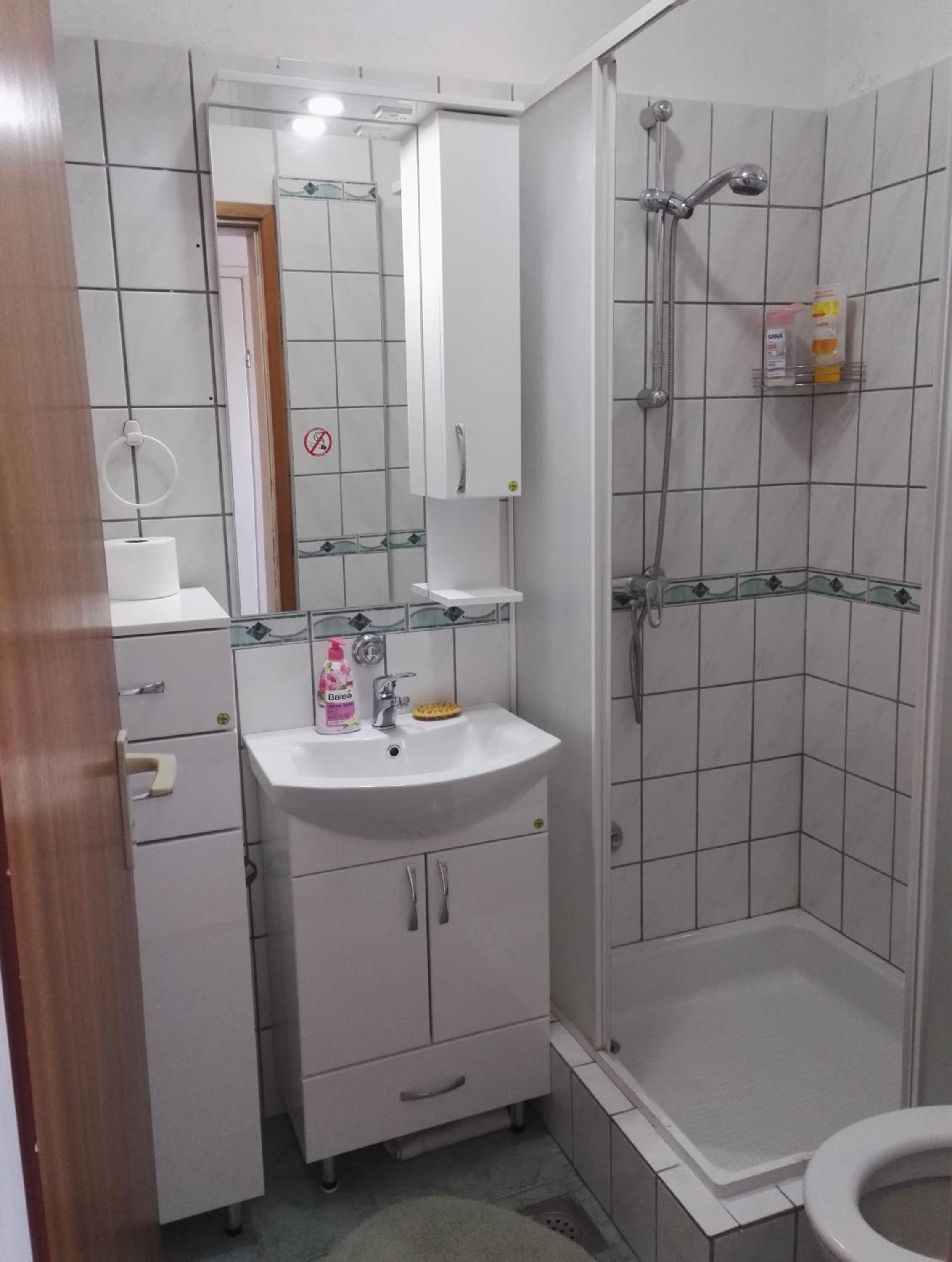 Small Single Room photo 3