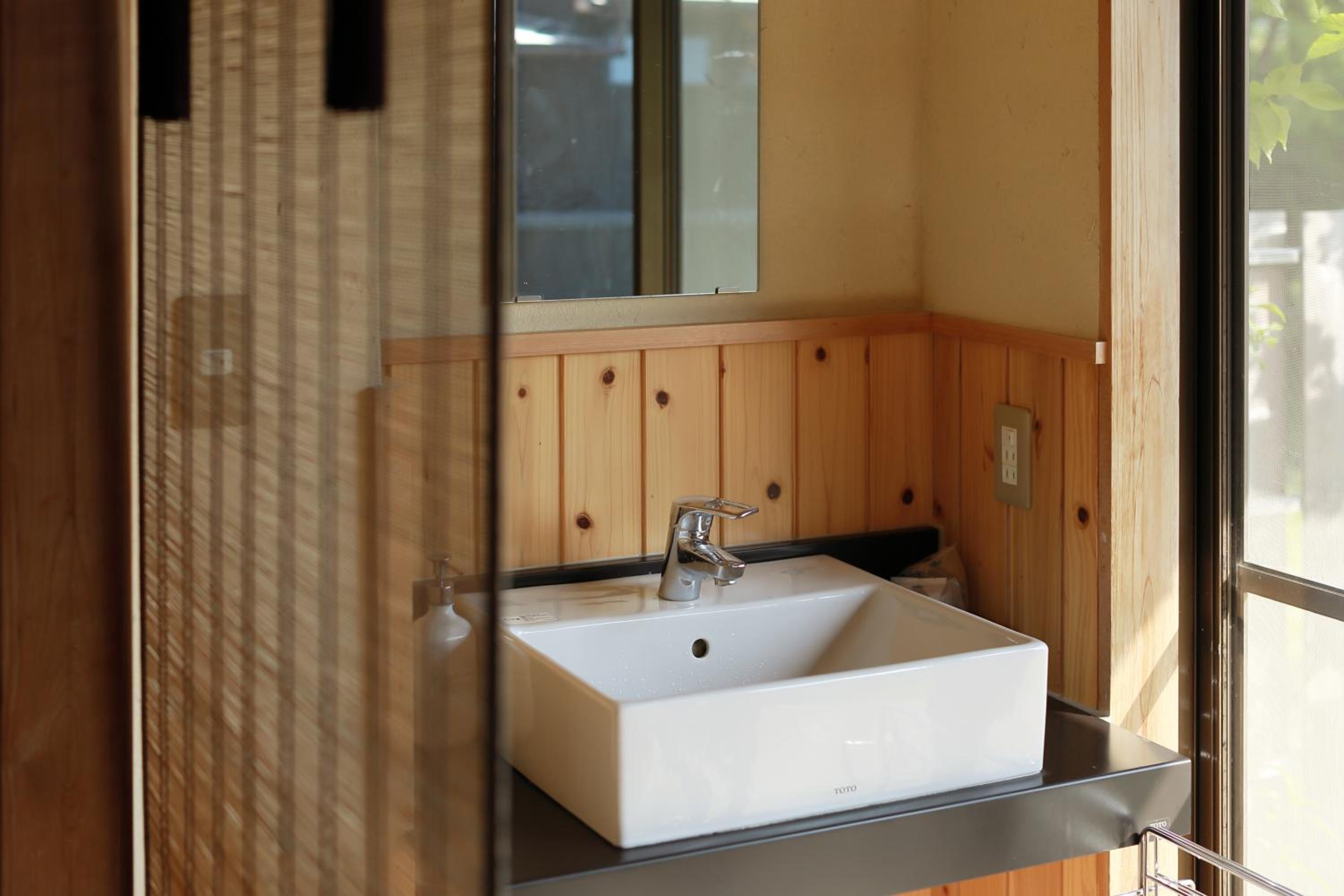 Japanese-Style Twin Room with Sea View photo 2