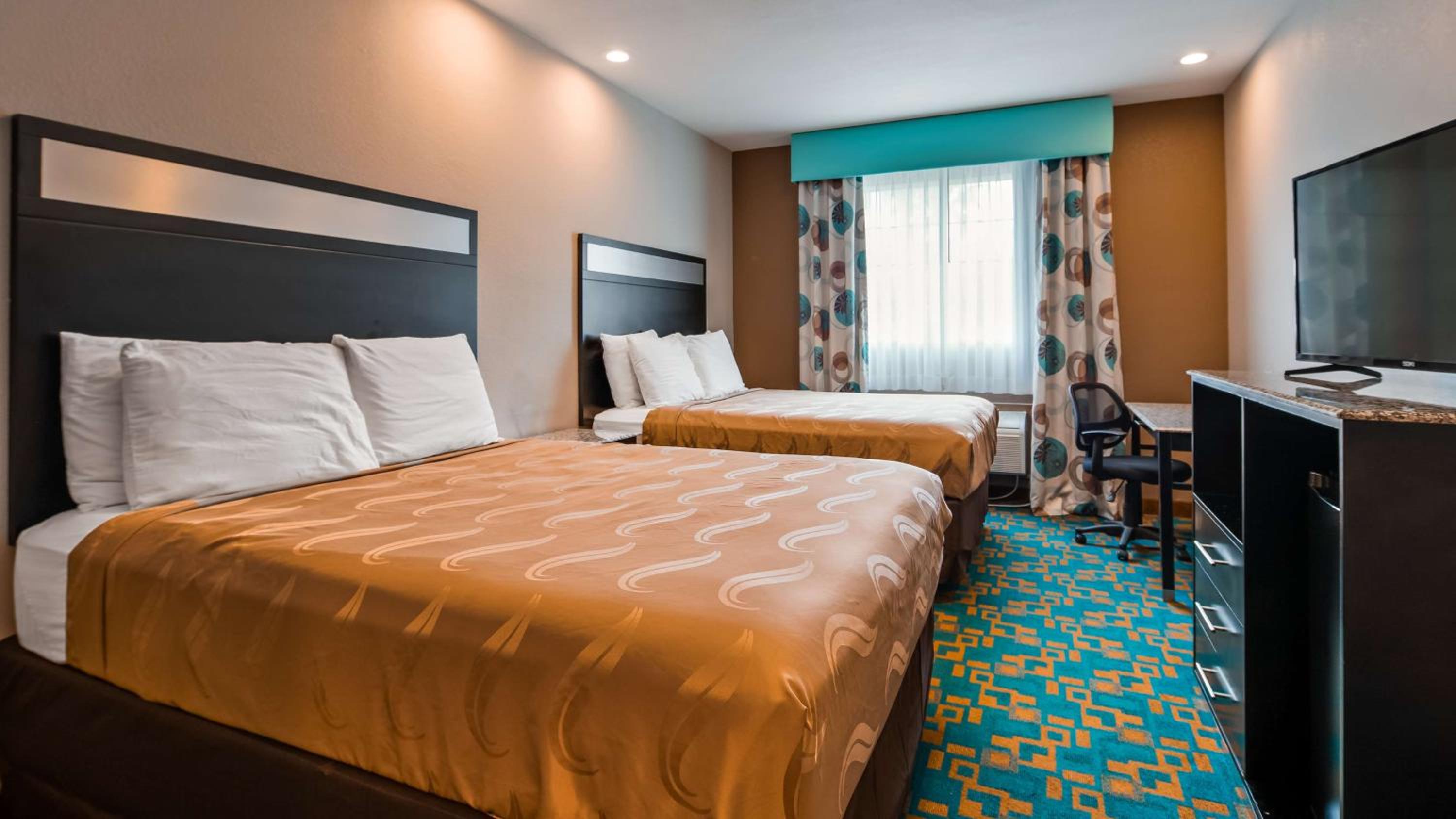 Queen Room with Two Queen Beds - Disability Access/Walk-In Shower photo 2