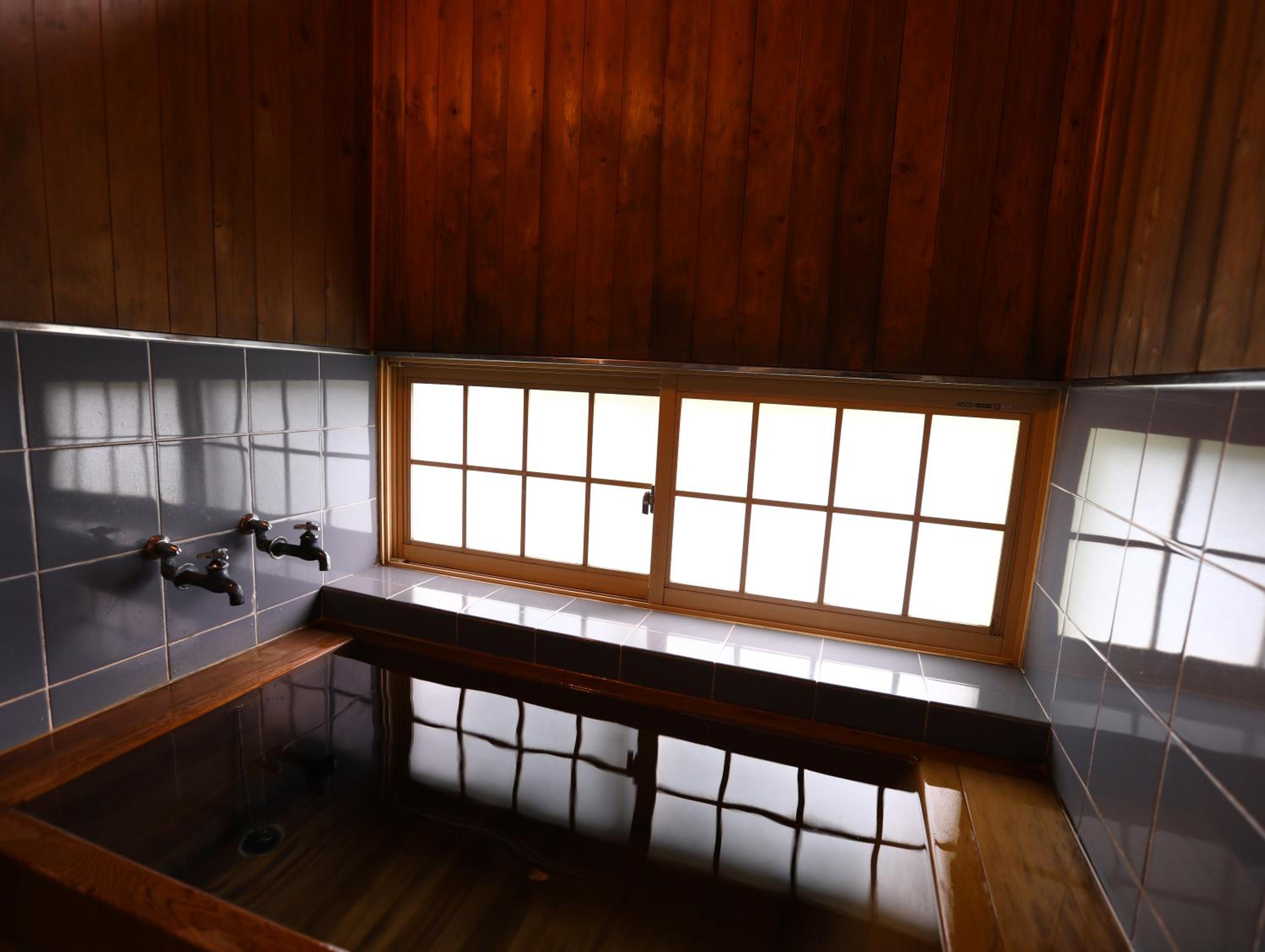Japanese-Style Room with Private Bathroom - Photo 3