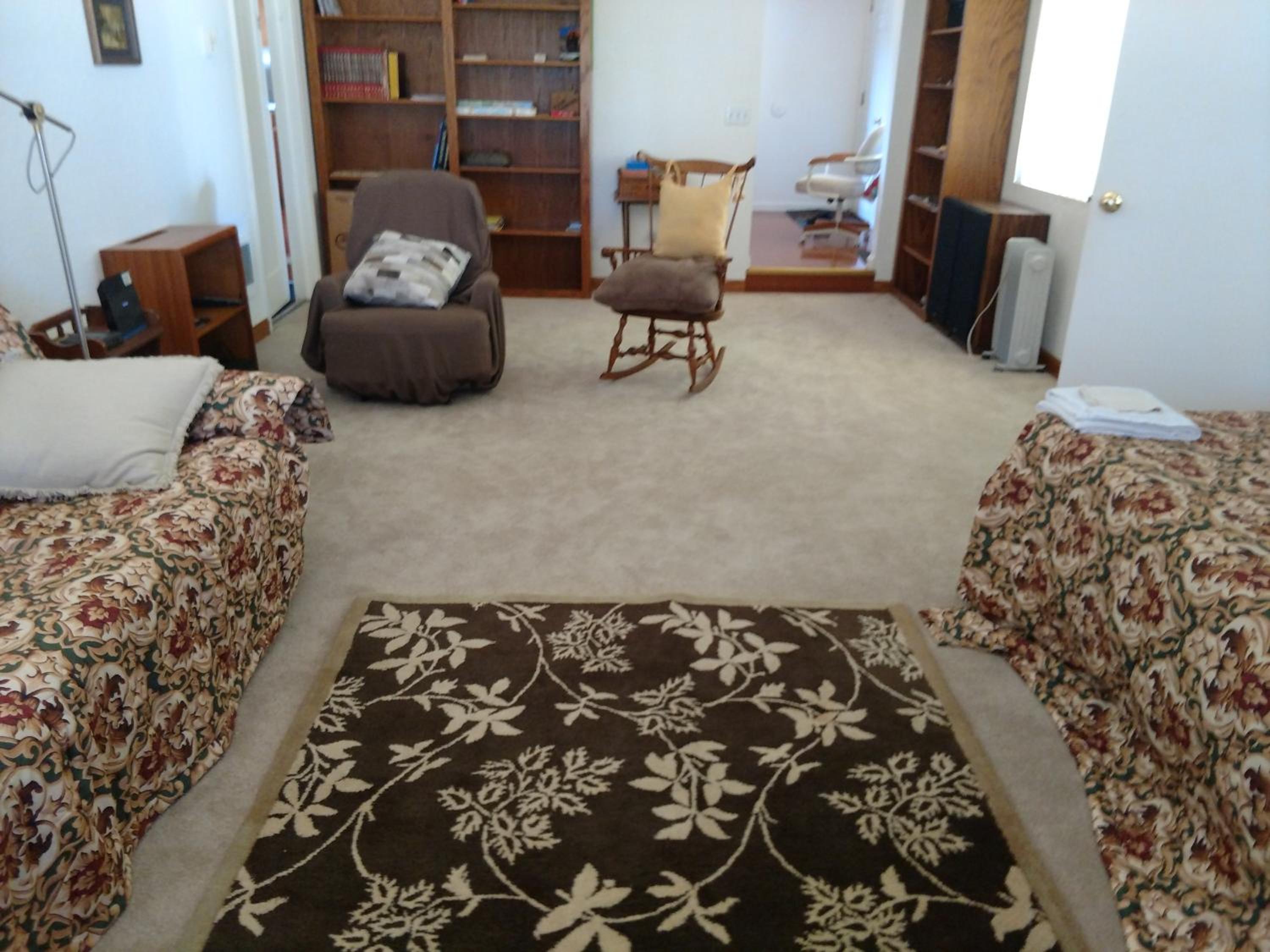 Single Bed In Dormitory Room photo 3