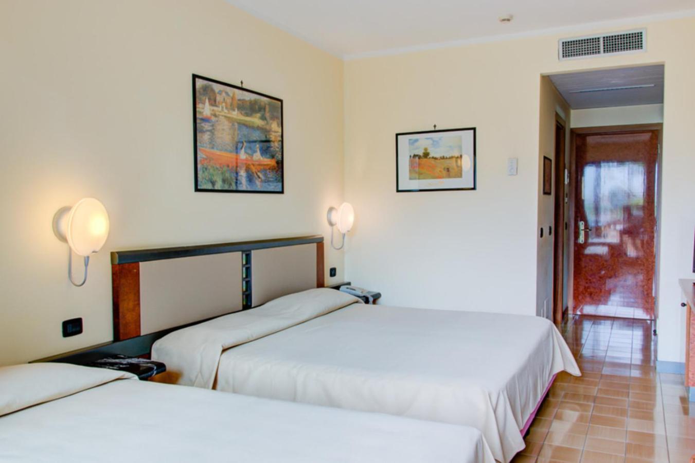 Standard Triple Room - Photo 1