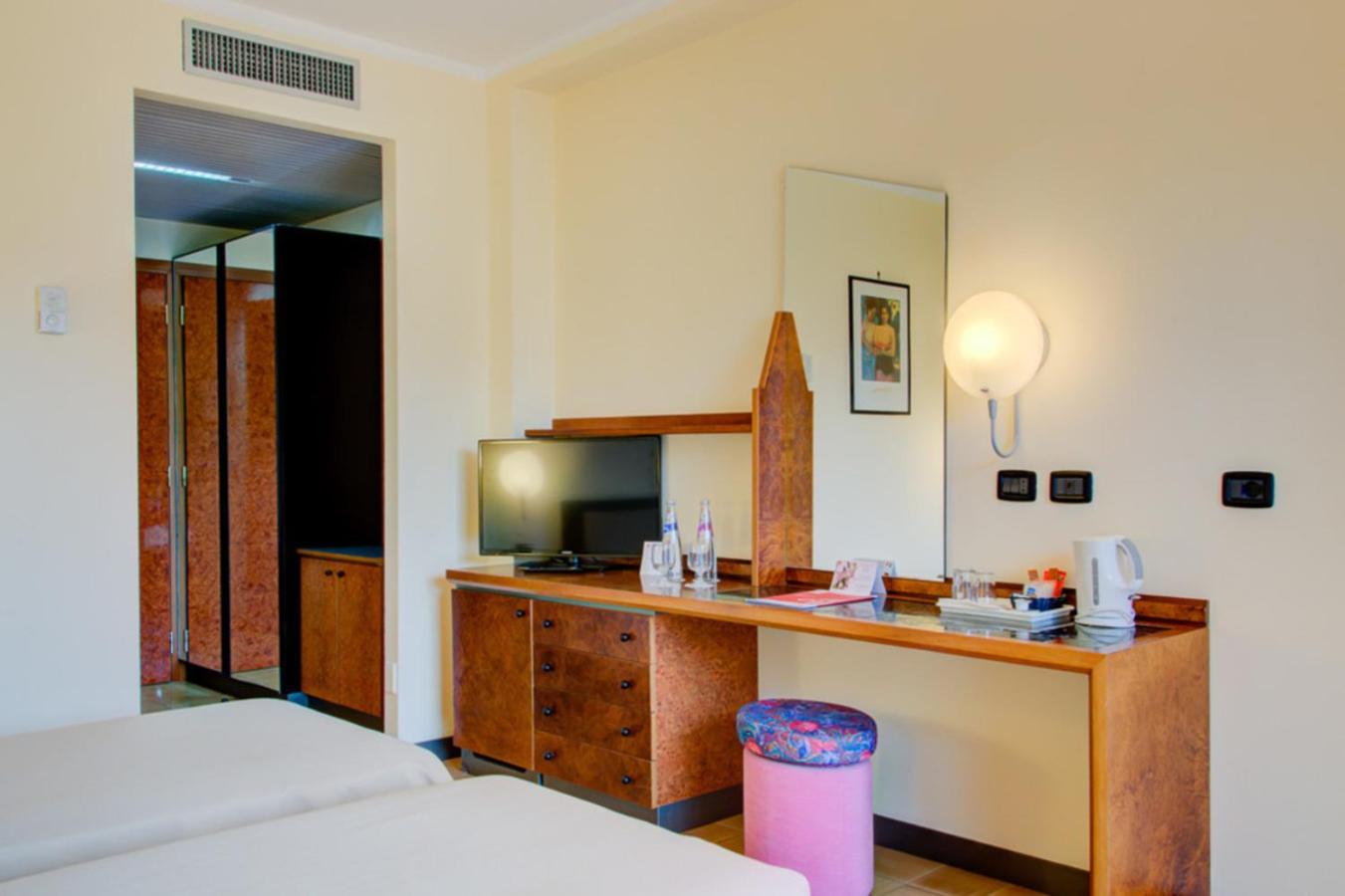 Economy Double or Twin Room - Photo 4