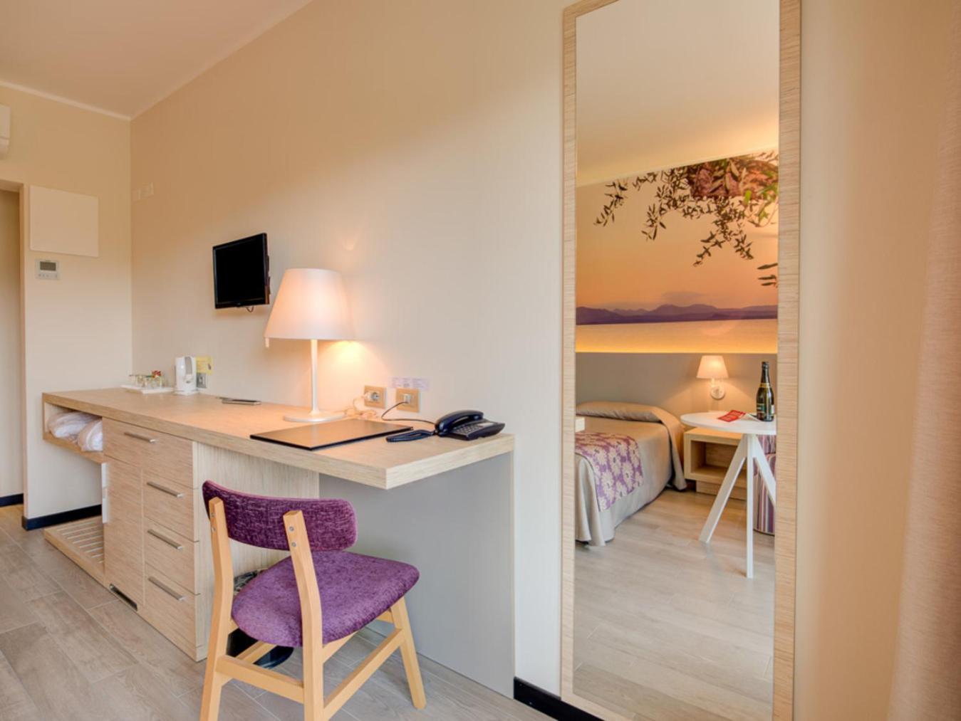 Double Room - Photo 5
