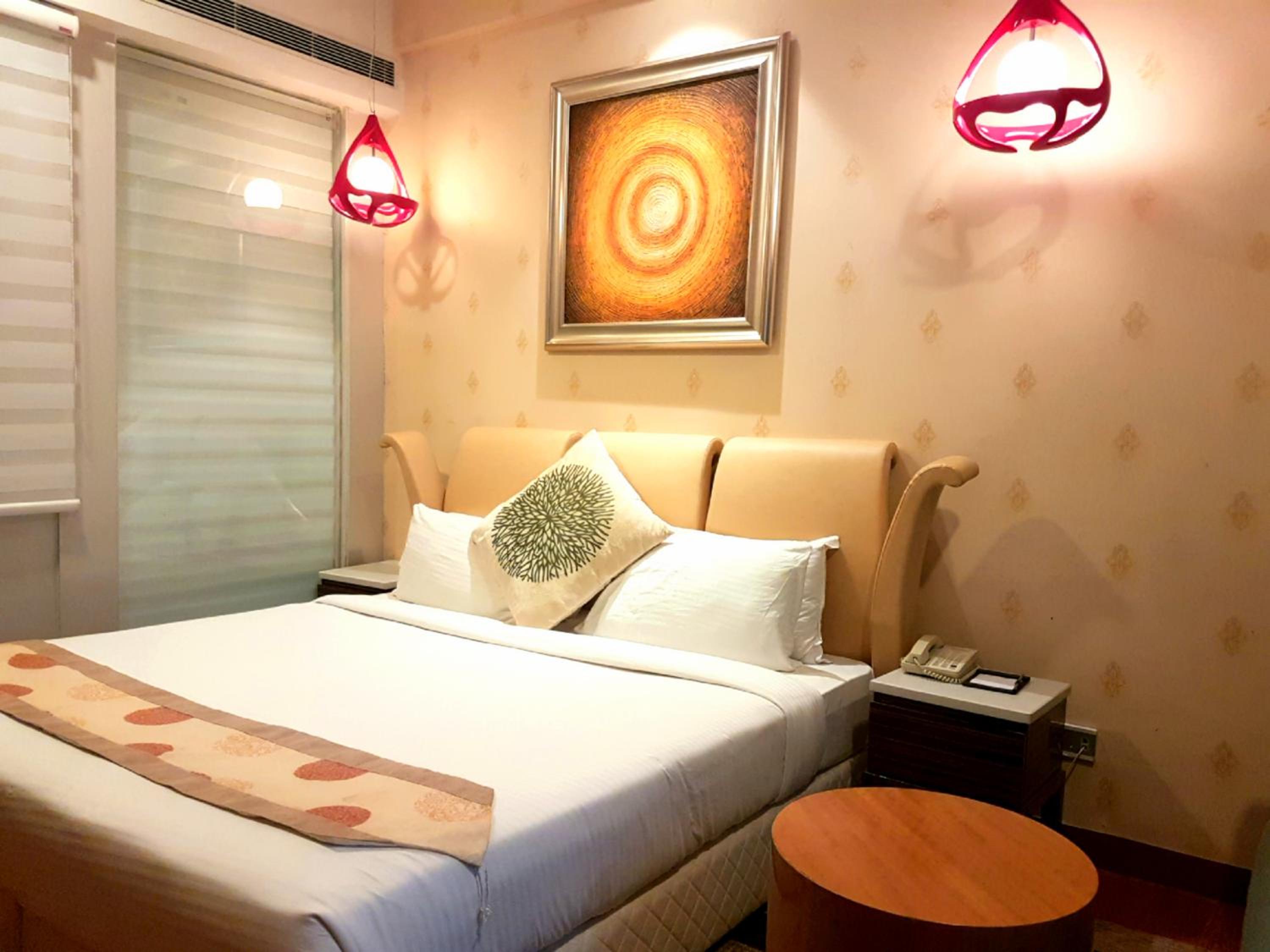 Double or Twin Room - Photo 4