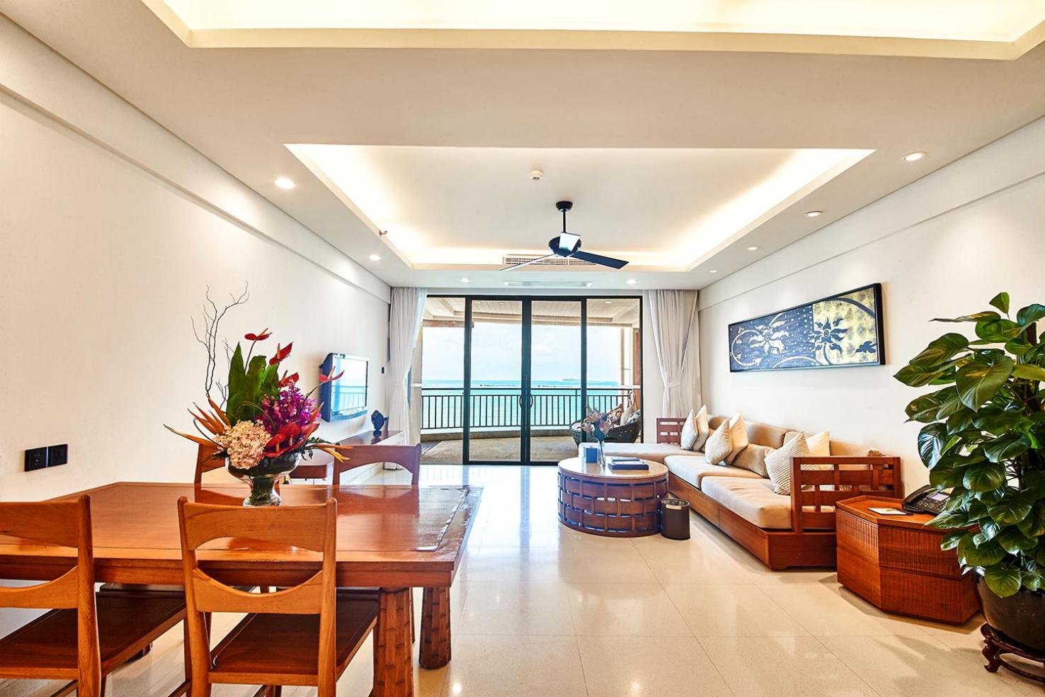 Two-Bedroom Family Suite with Panoramic Ocean View photo 1