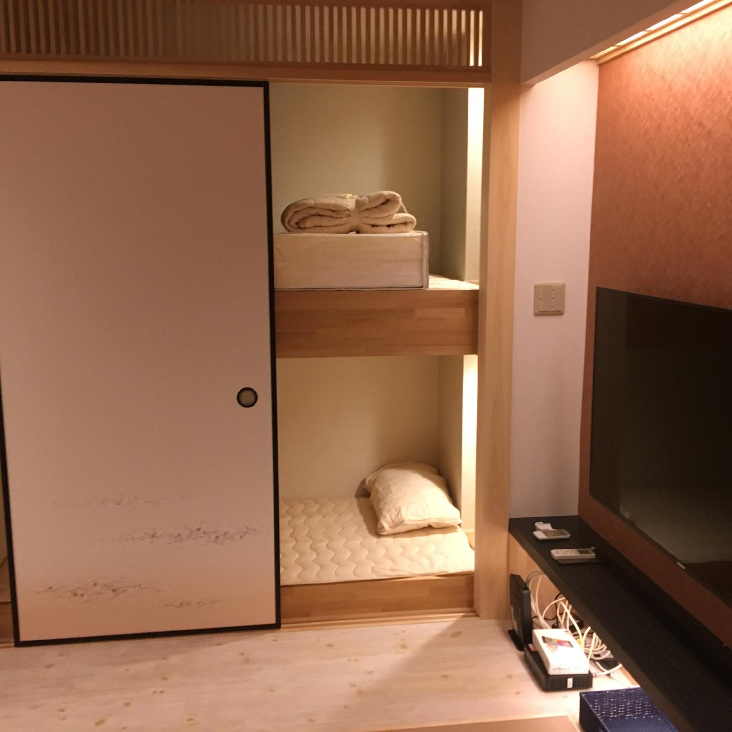 Superior Family Room photo 3