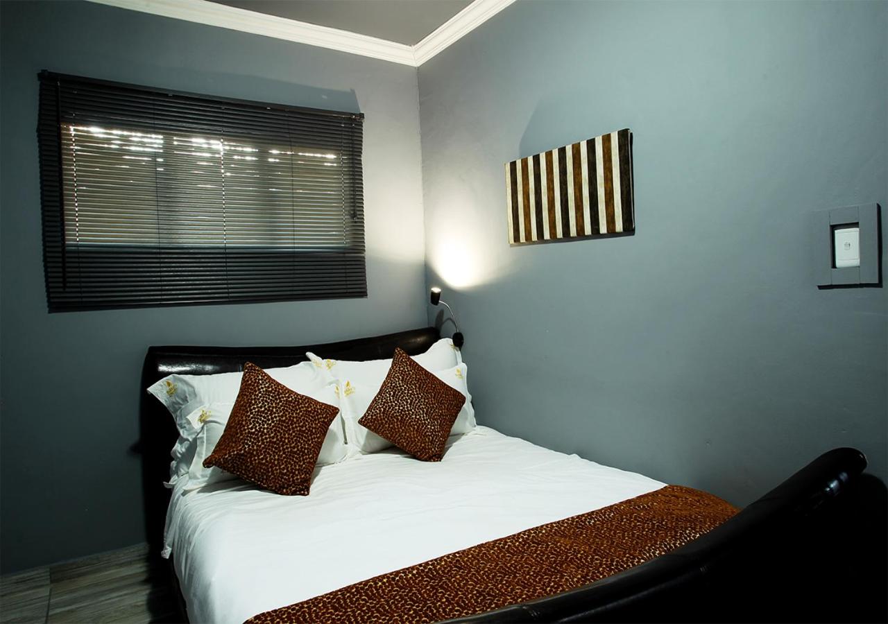 Standard Double Room photo 3