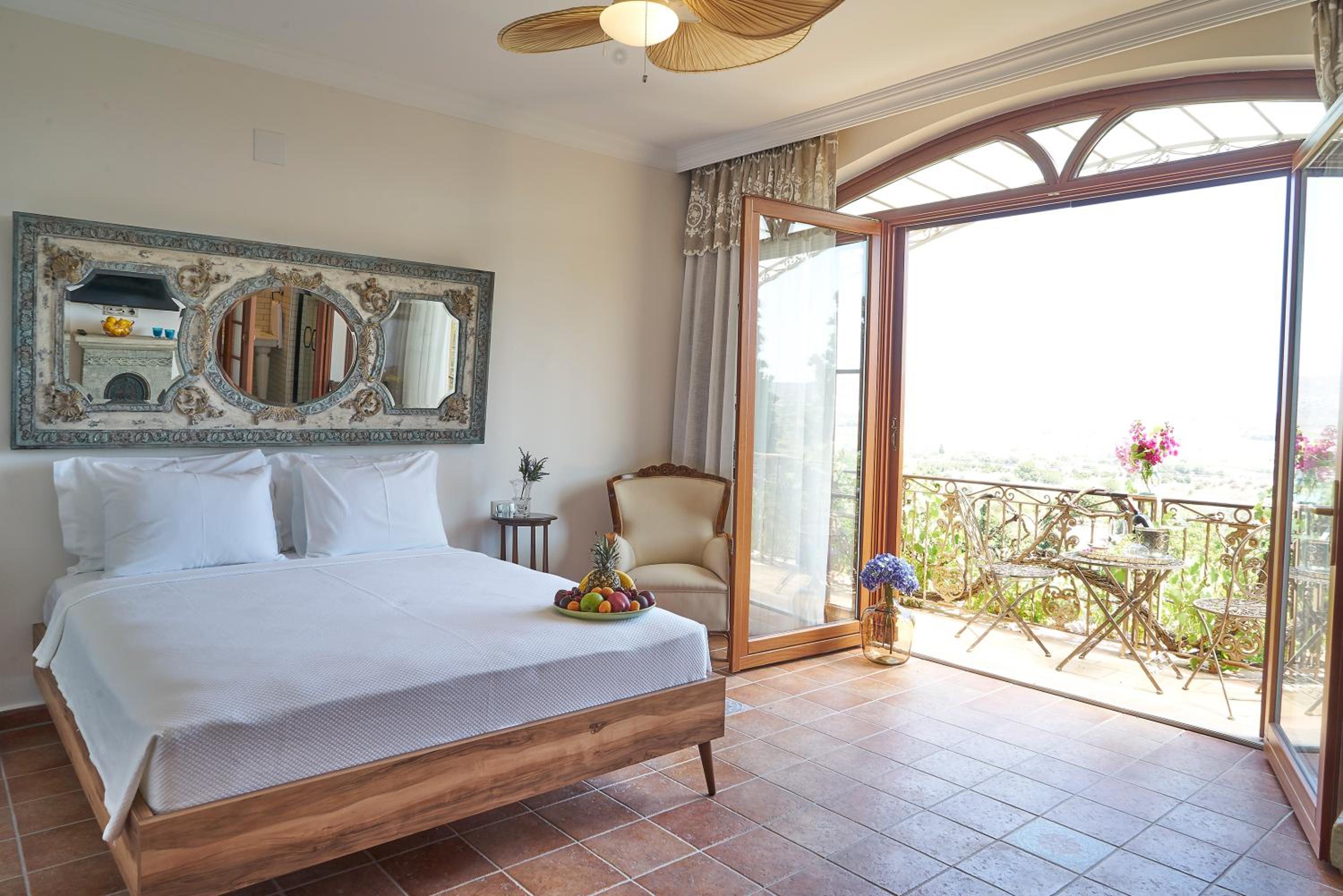 Suite Junior con vista a la piscina