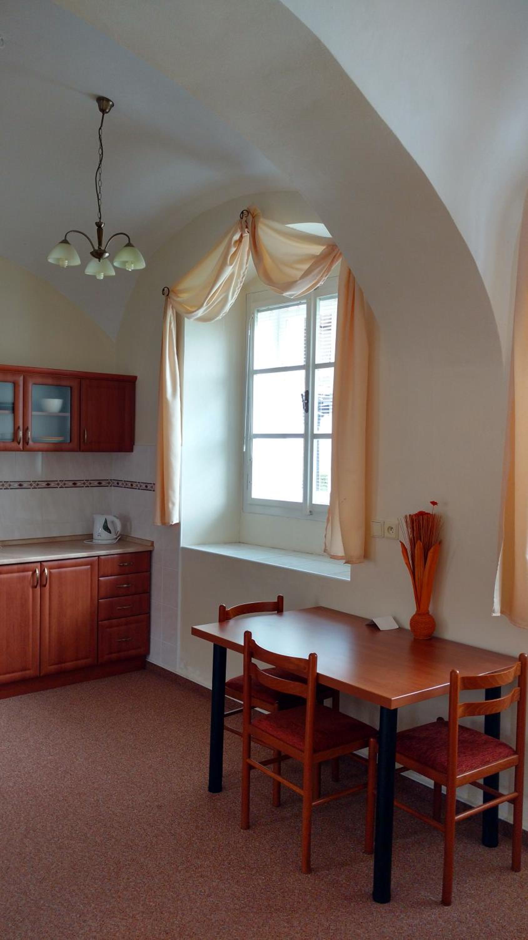 Apartment photo 2