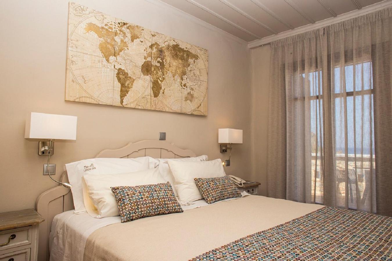 Superior Double Room with Balcony and Sea View photo 2