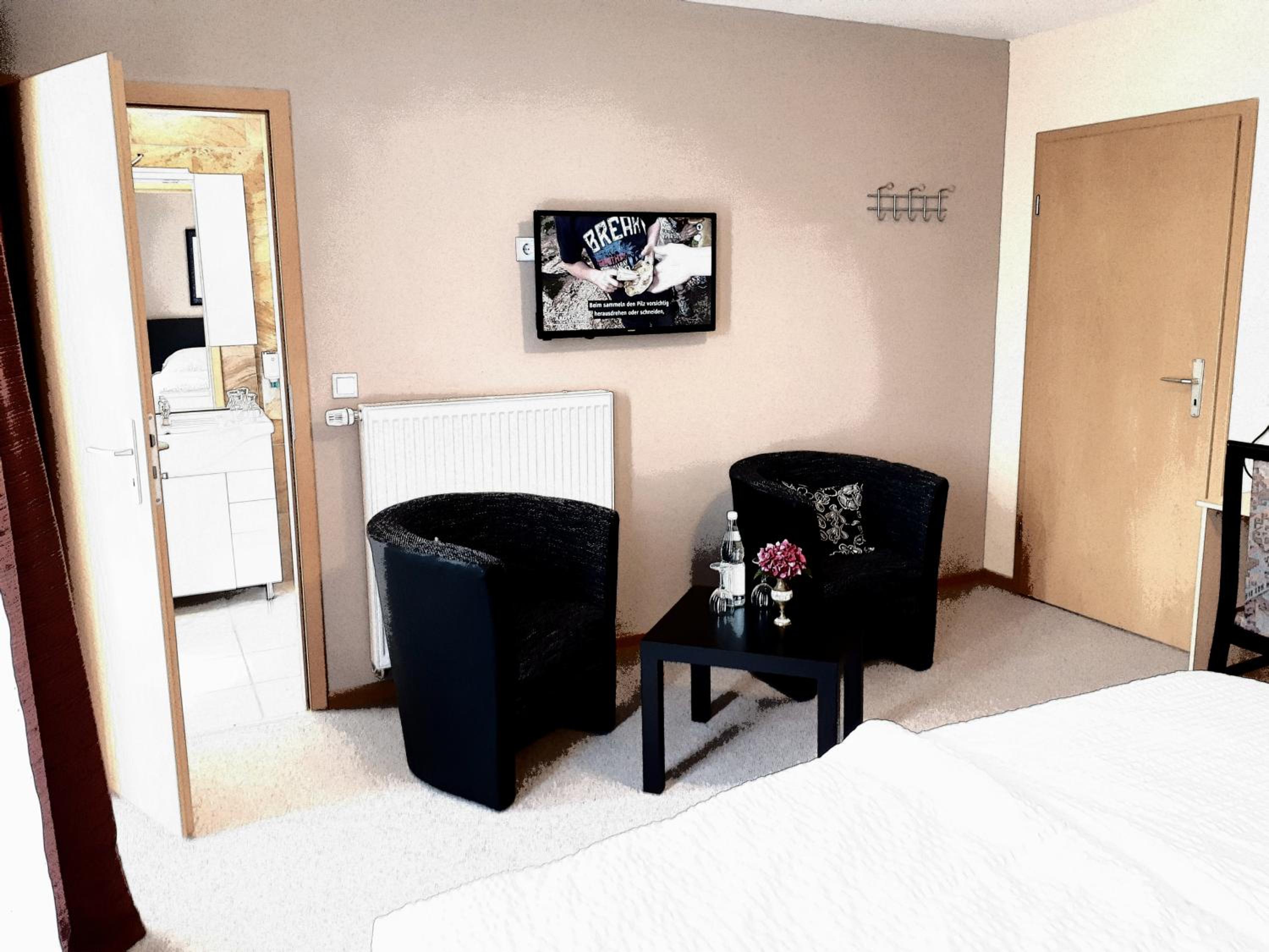 Budget Double Room photo 3