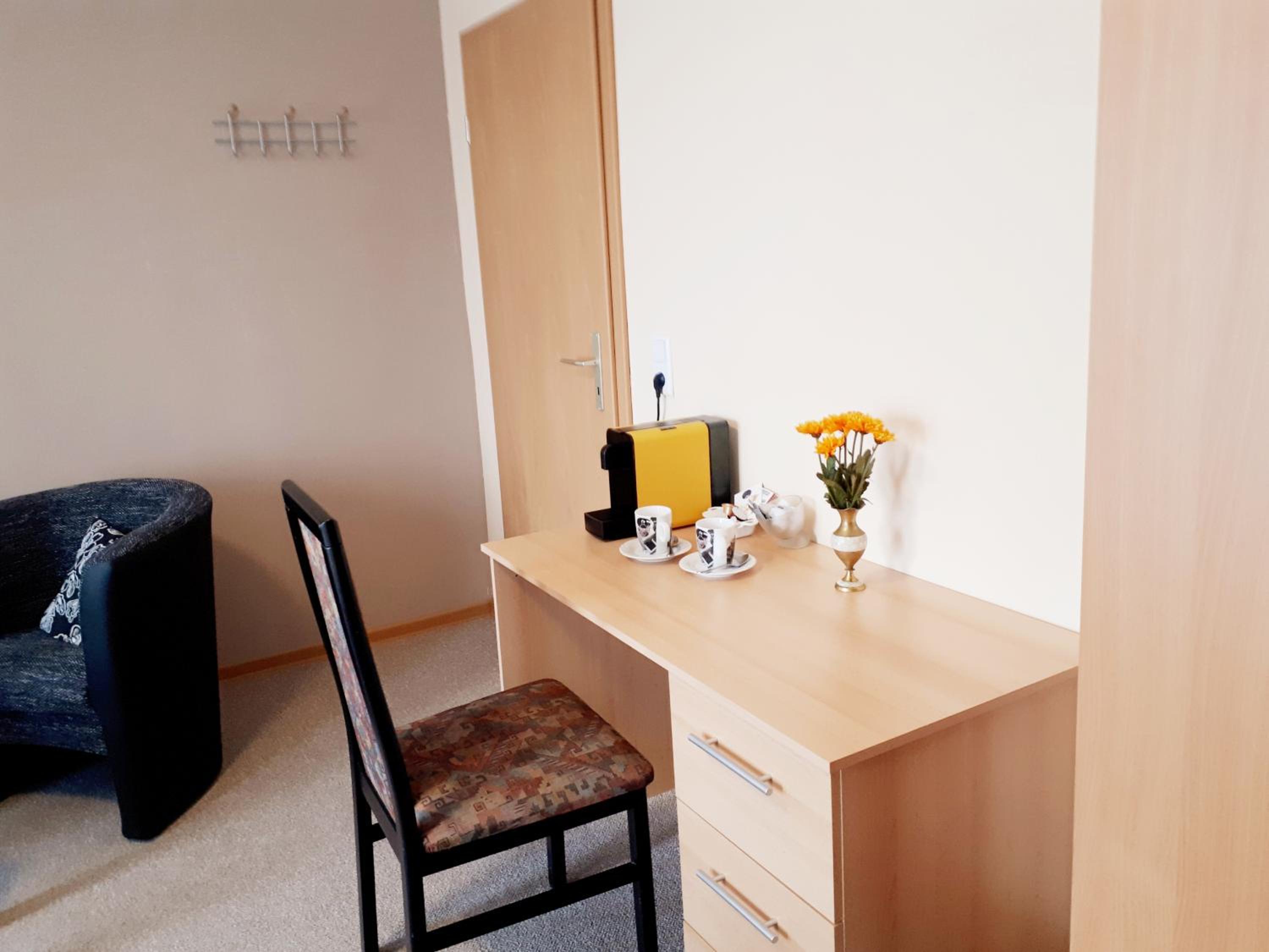 Budget Double Room photo 2