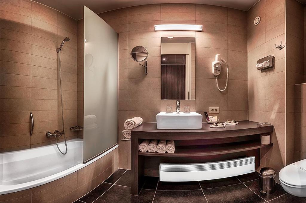 Standard Double Room with Bath