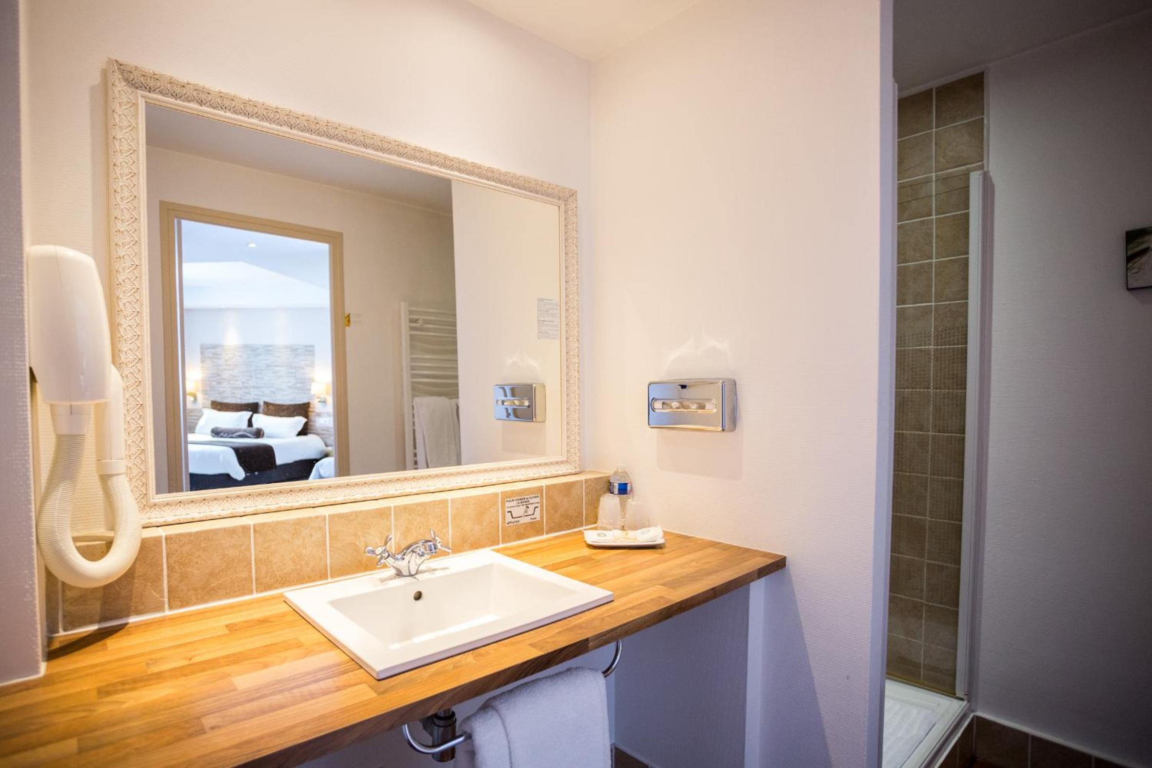Two Adjacent Double Rooms  photo 2