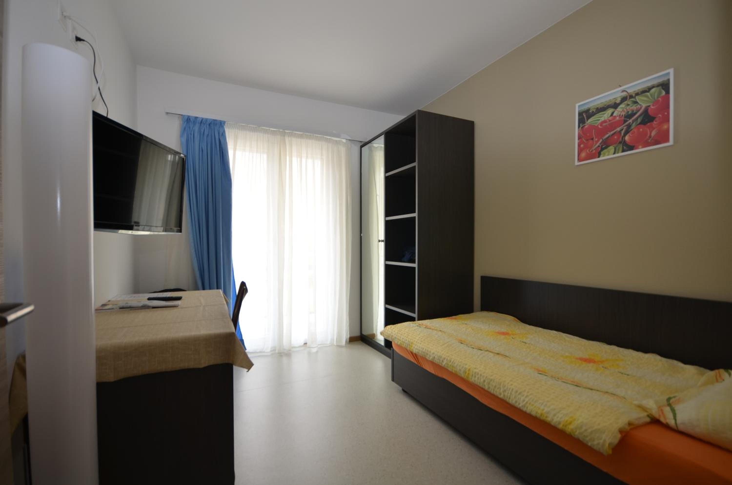 Single Room photo 2