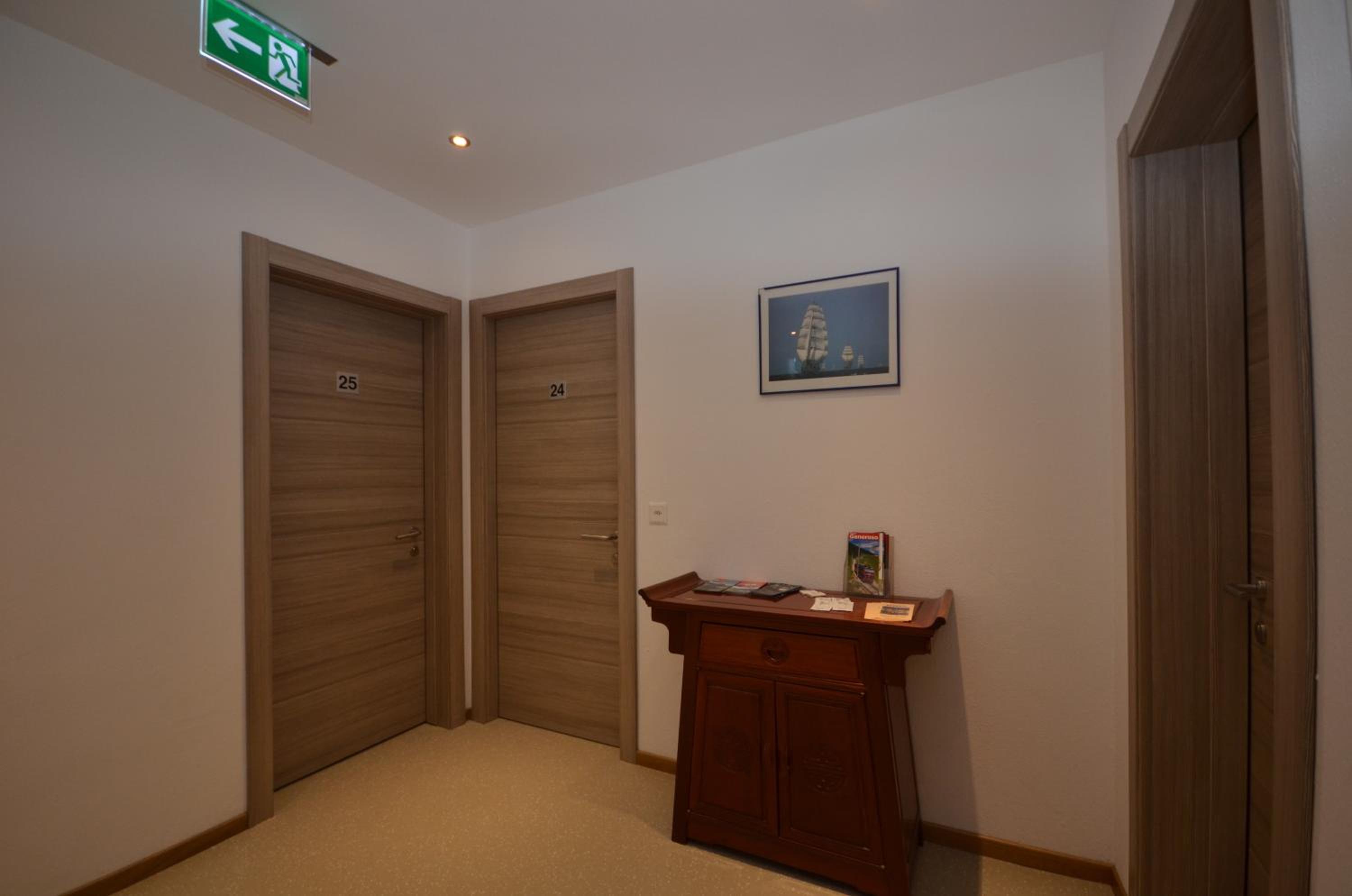 Quadruple Room - Photo 3