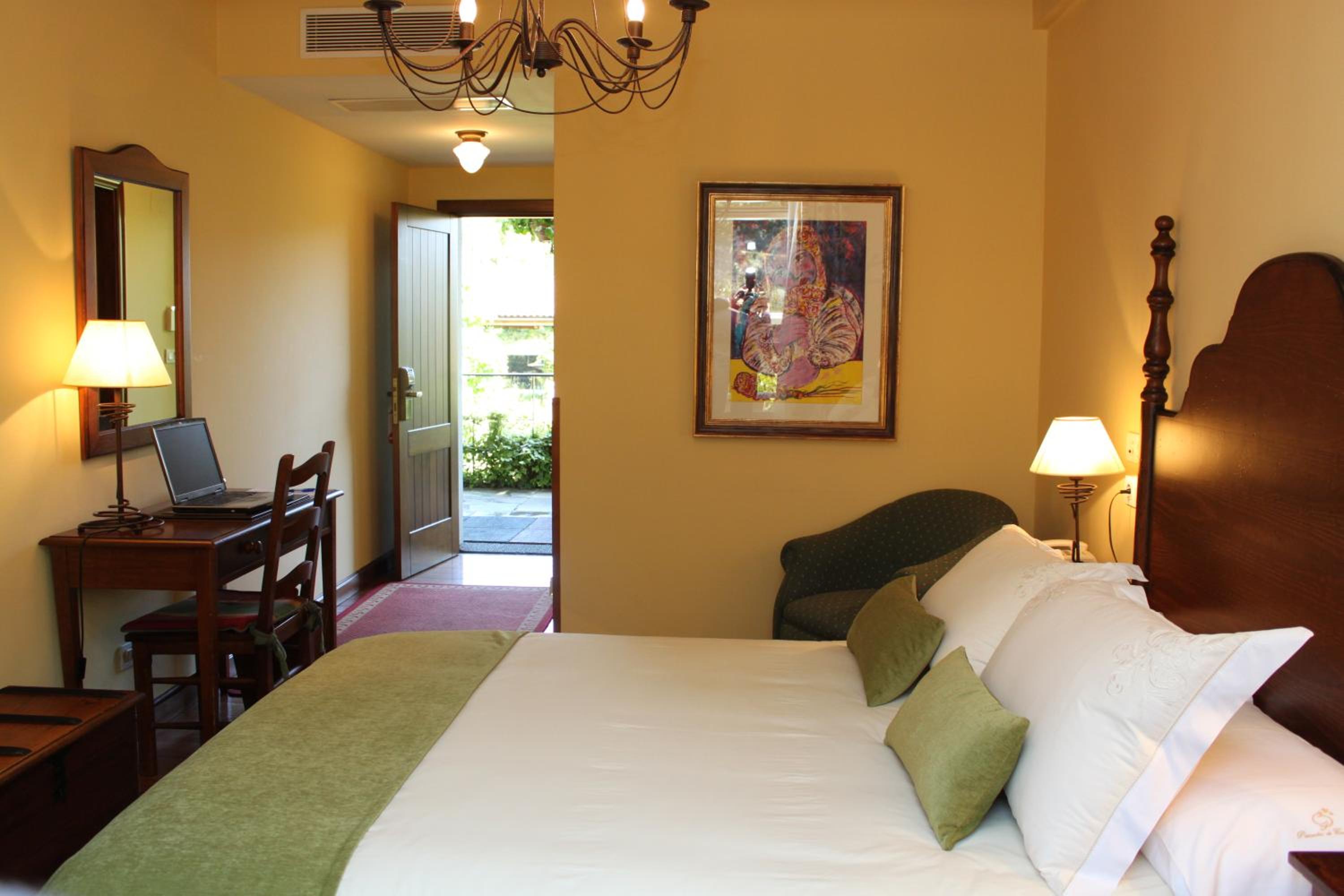Double or Twin Room - Photo 1