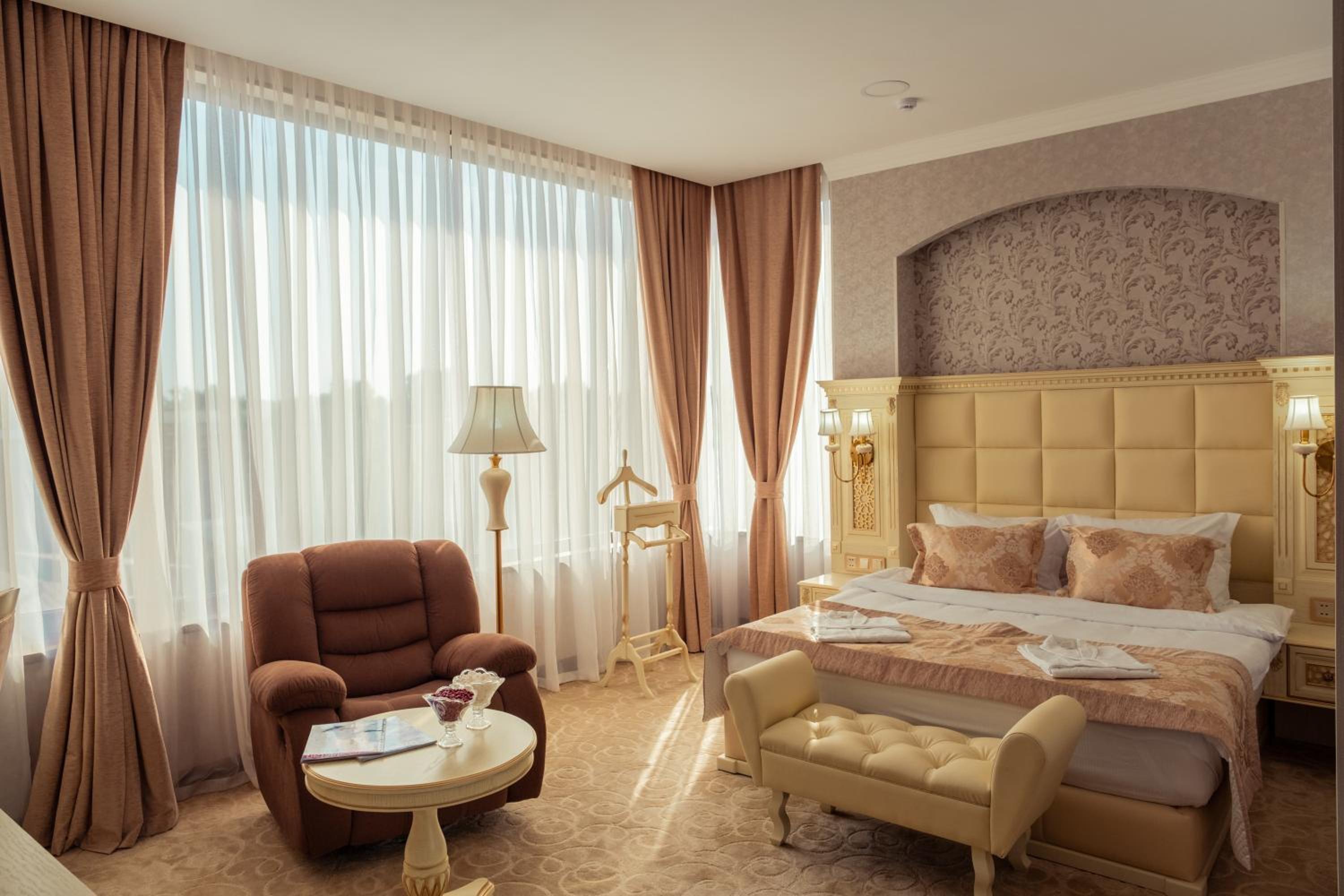 Superior King Room