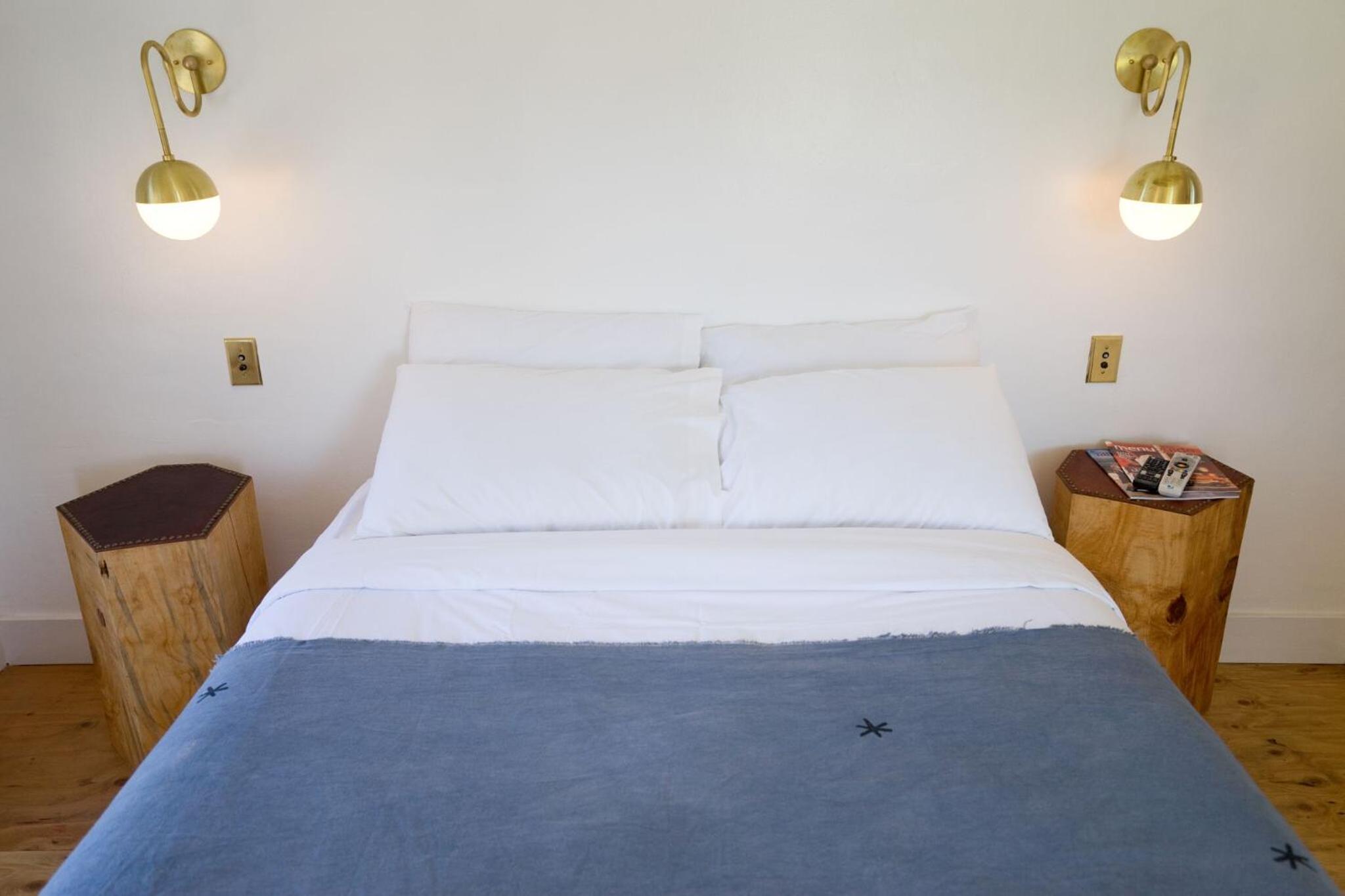 Standard Queen Room photo 2