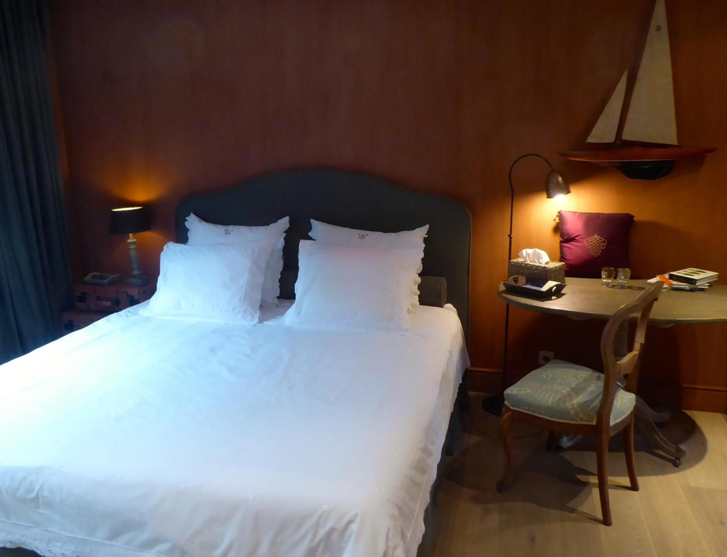 Deluxe Double or Twin Room with Pool View photo 1
