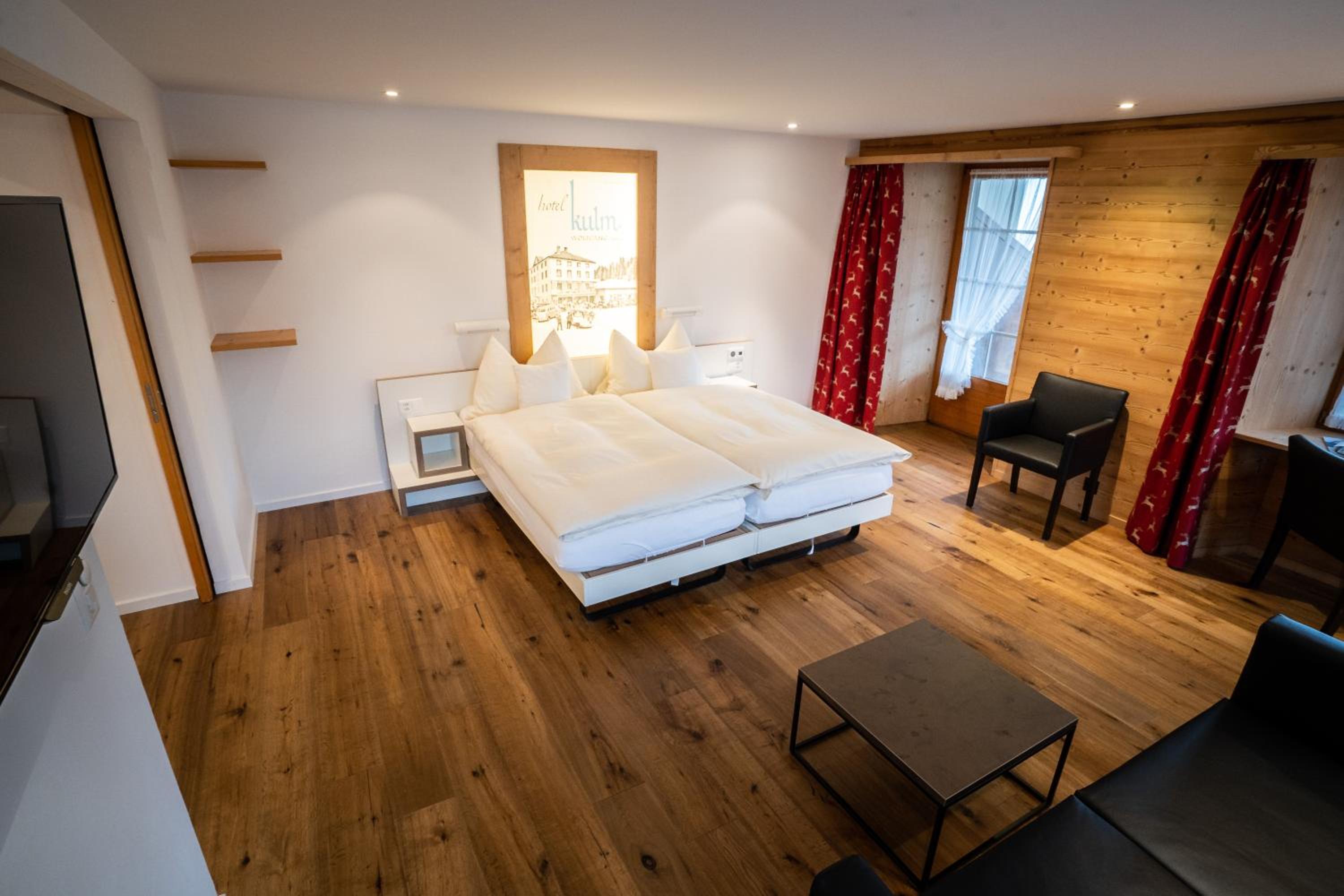 Junior Suite with Balcony photo 2