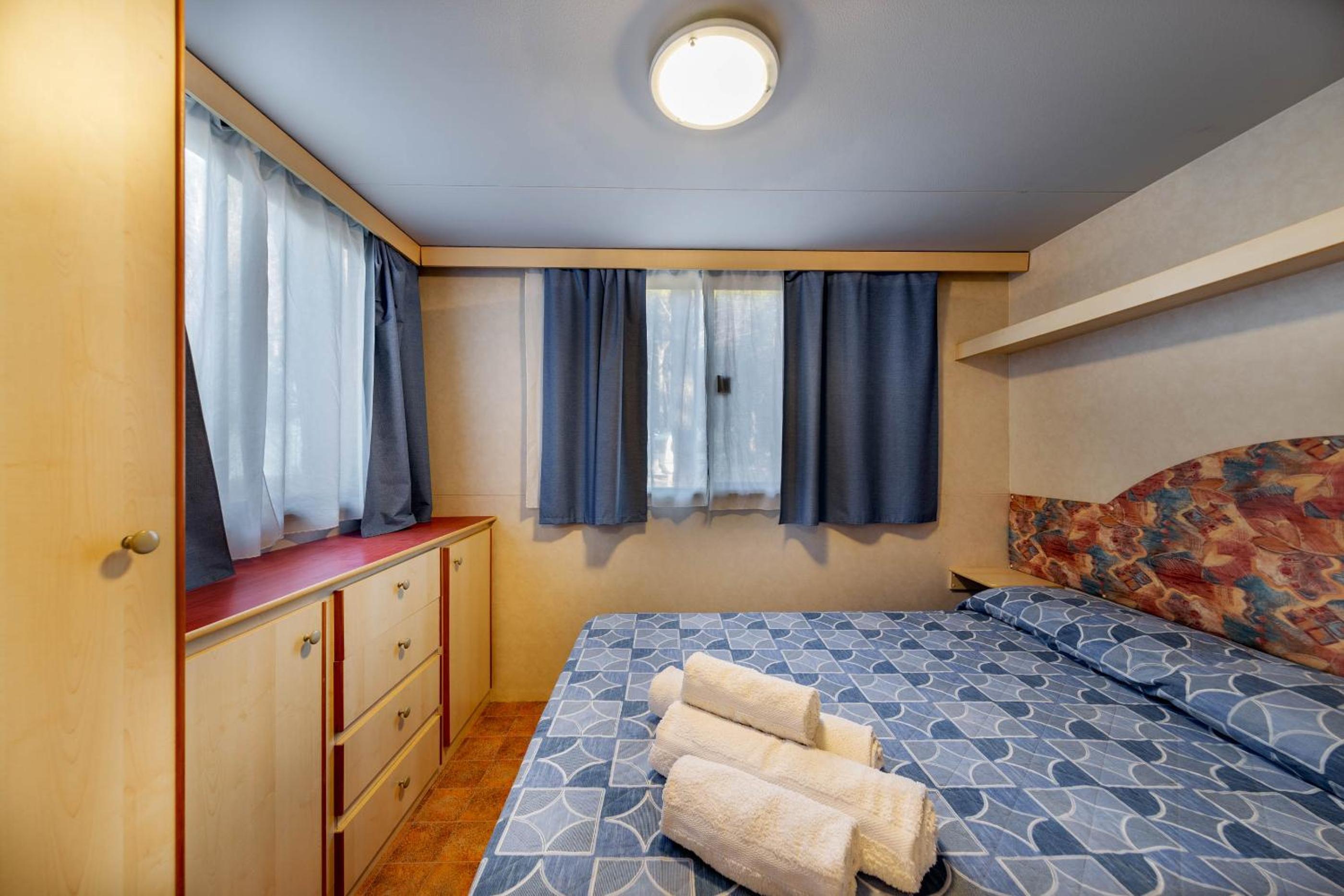 Mobile Home photo 1