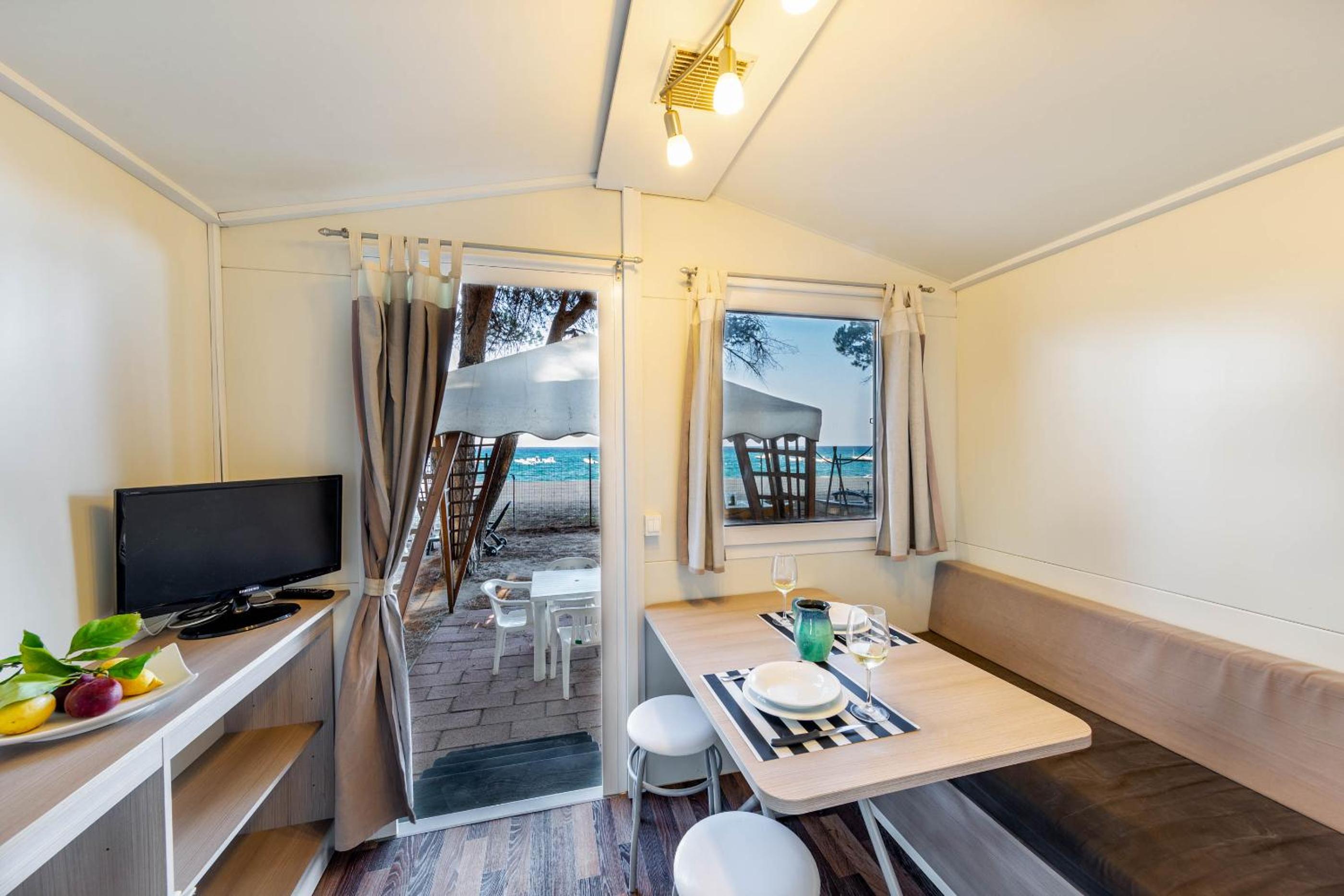 Mobile Home photo 1