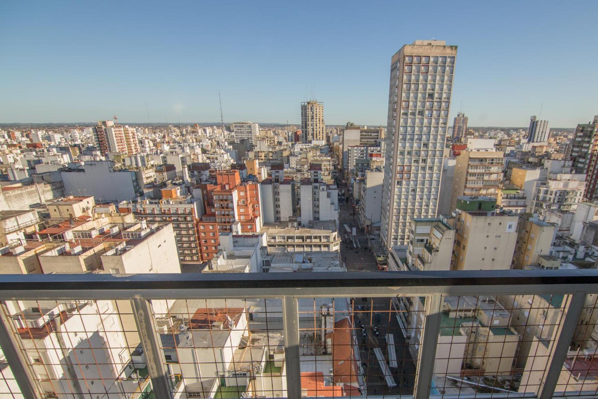 One-Bedroom Apartment with City View photo 2