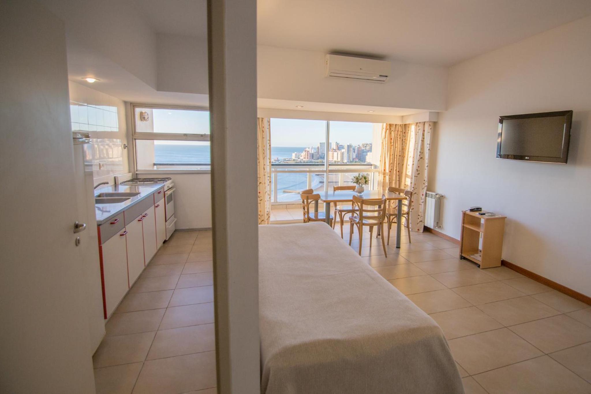 One-Bedroom Apartment with Sea View photo 1