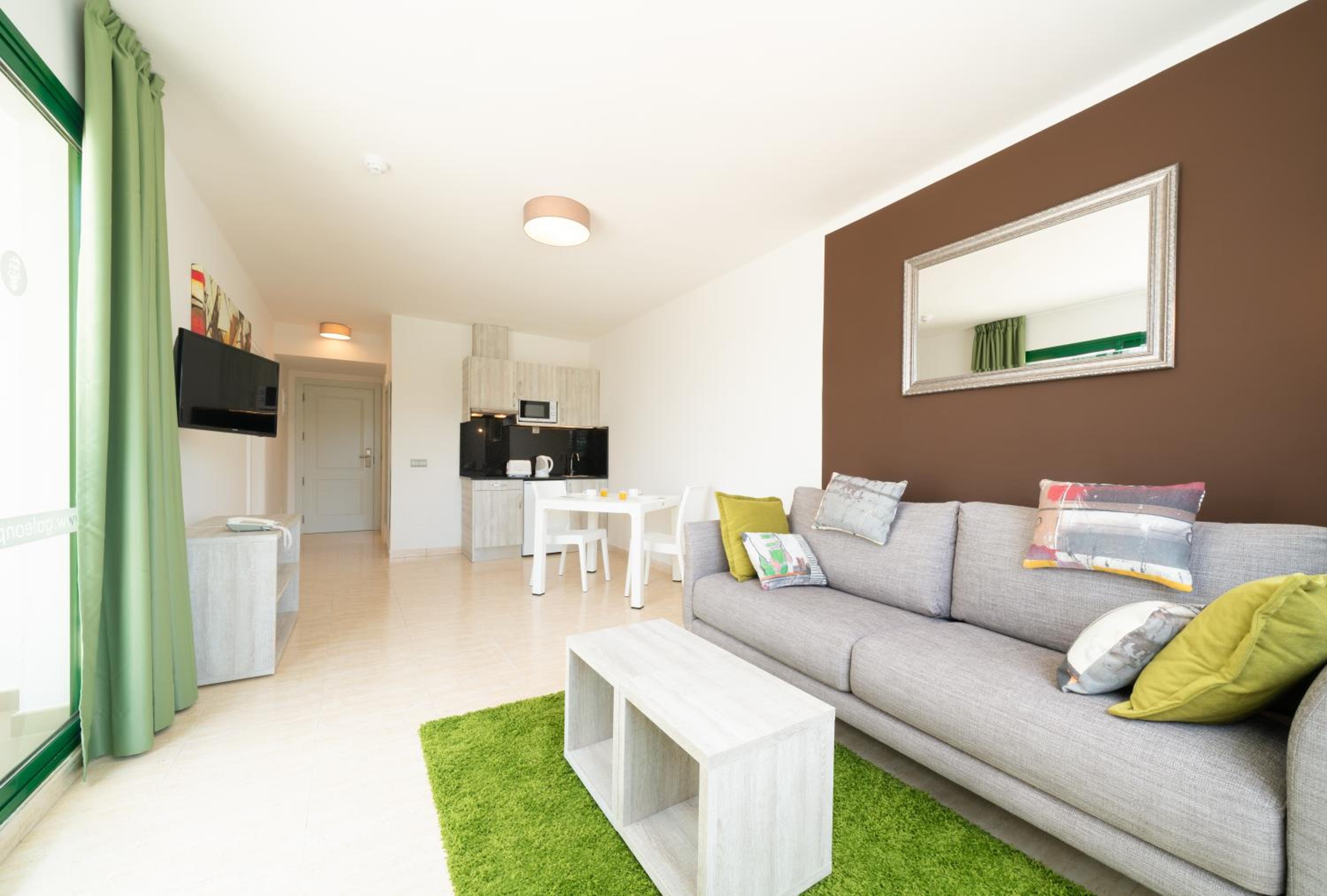 Apartamento de Dos Dormitorios (2 adultos + 2 niños)