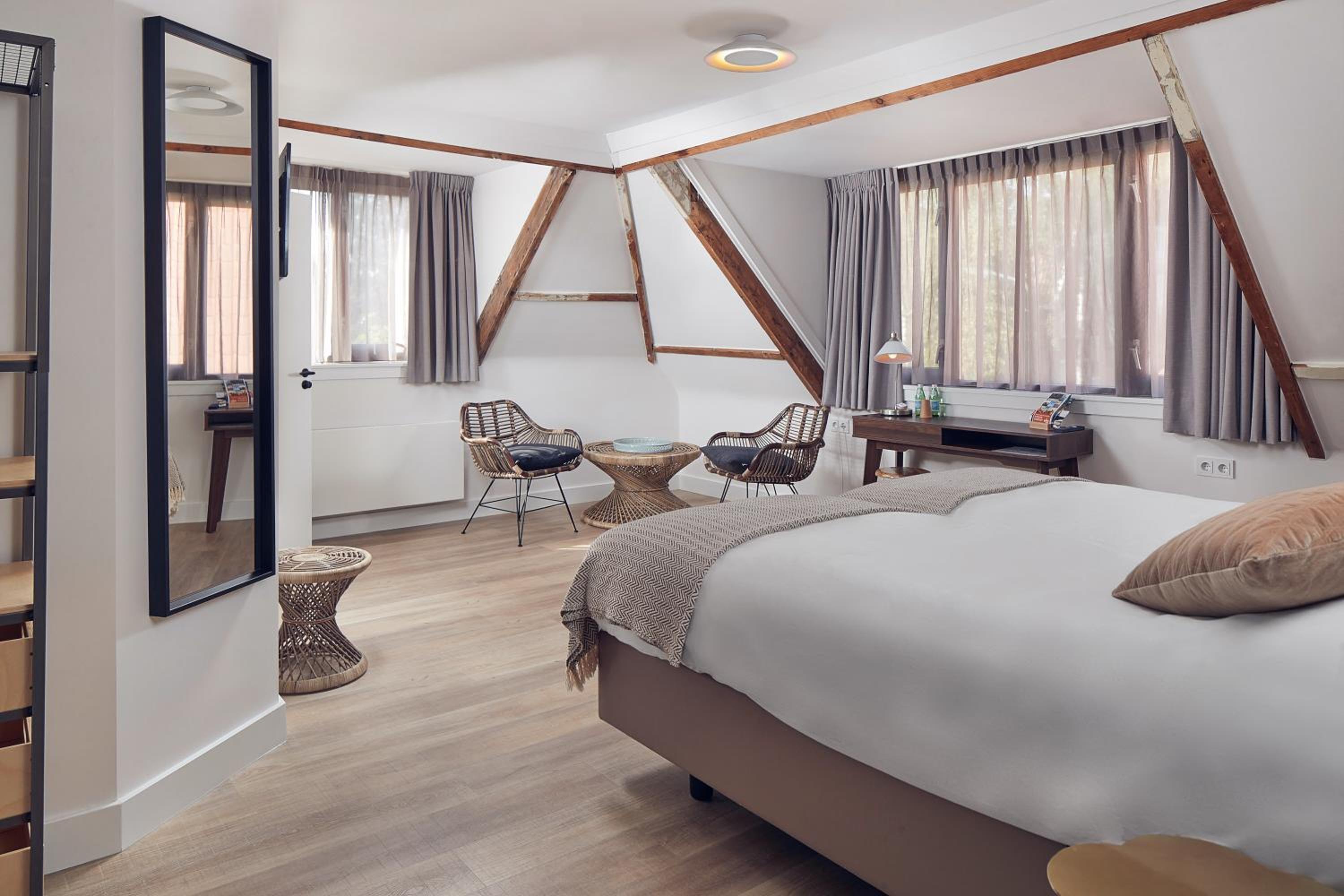 Double or Twin Room - Photo 2