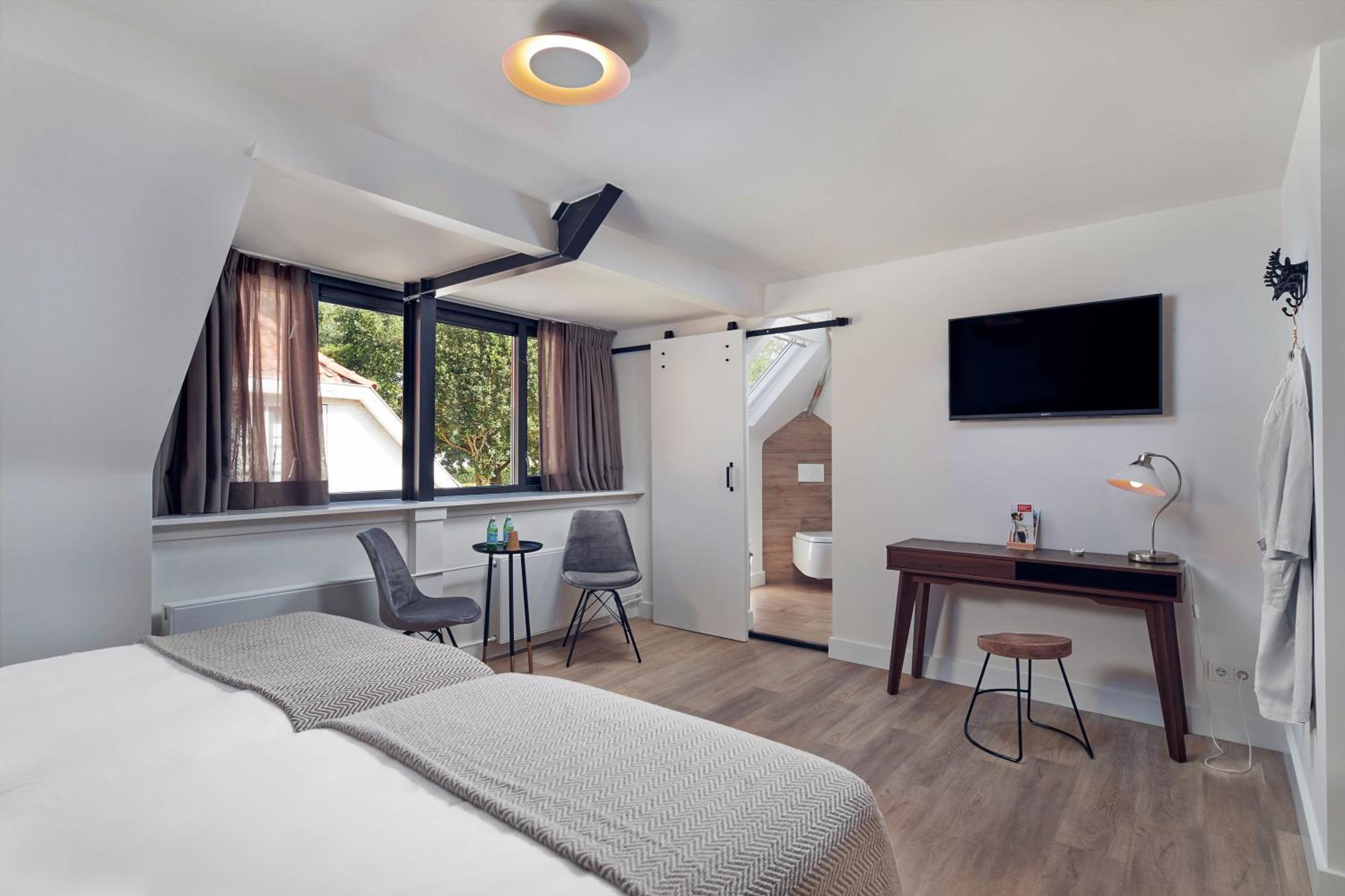 Double or Twin Room - Photo 7