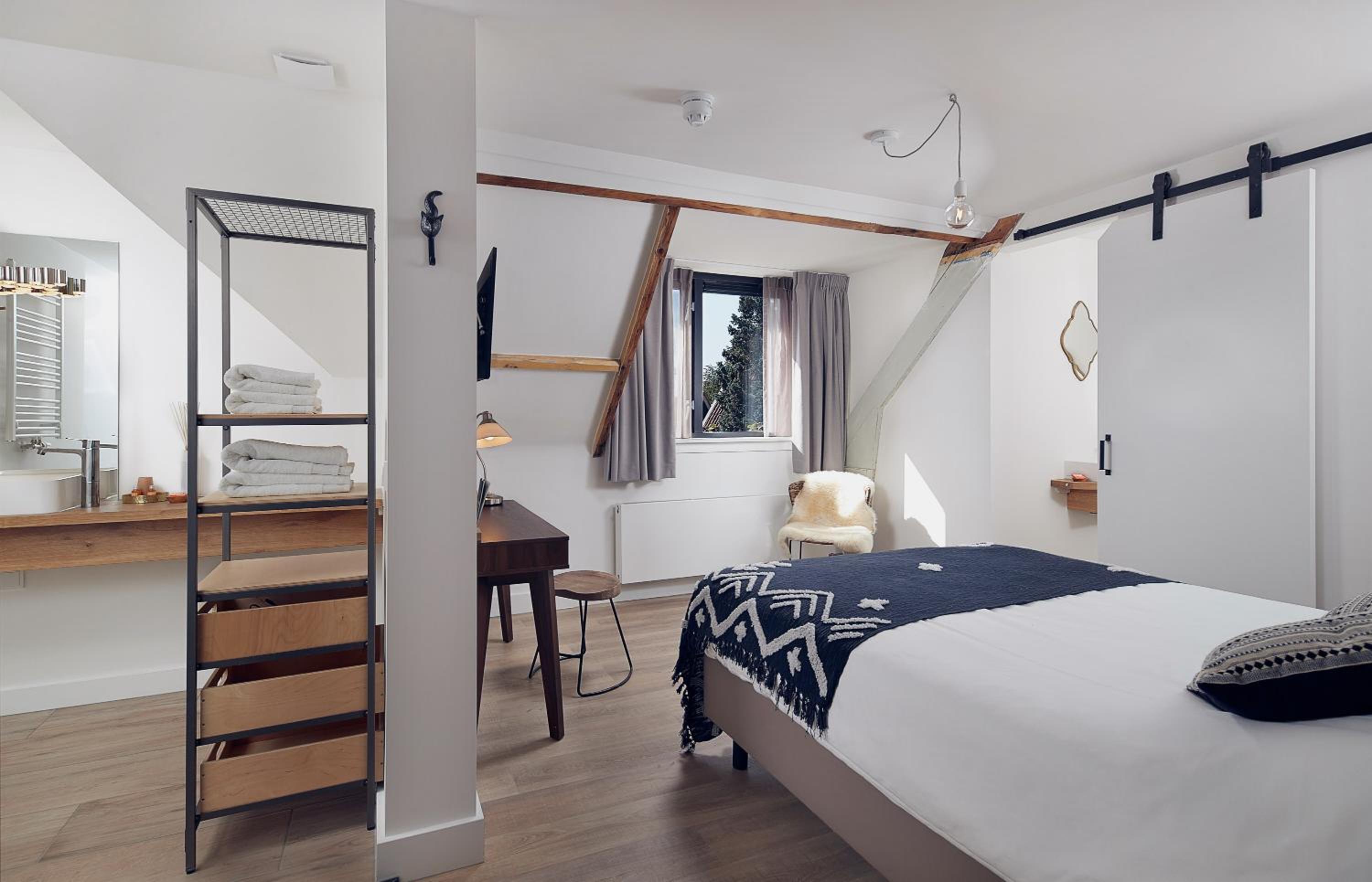 Double Room - Photo 3