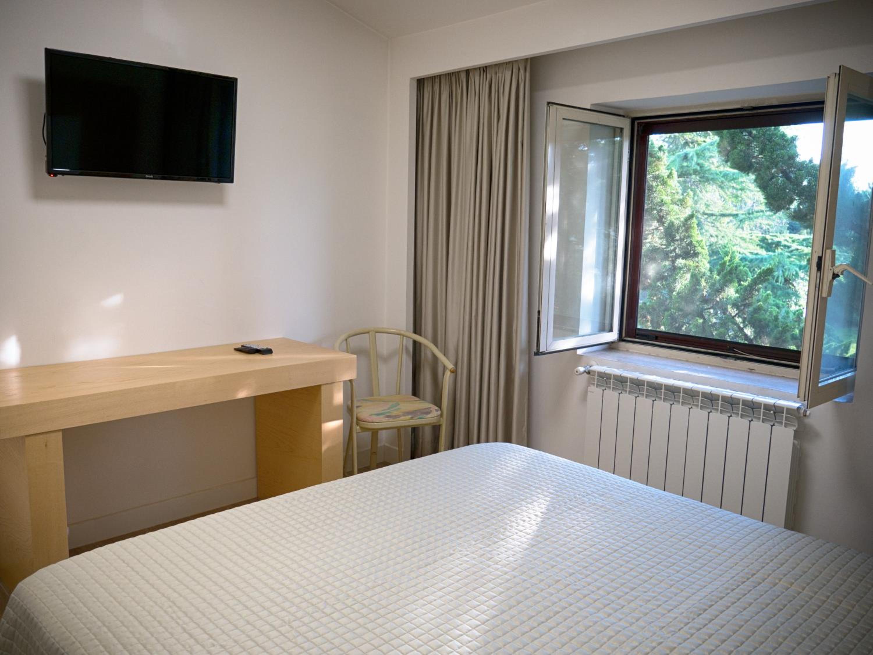 Double Room - Photo 4